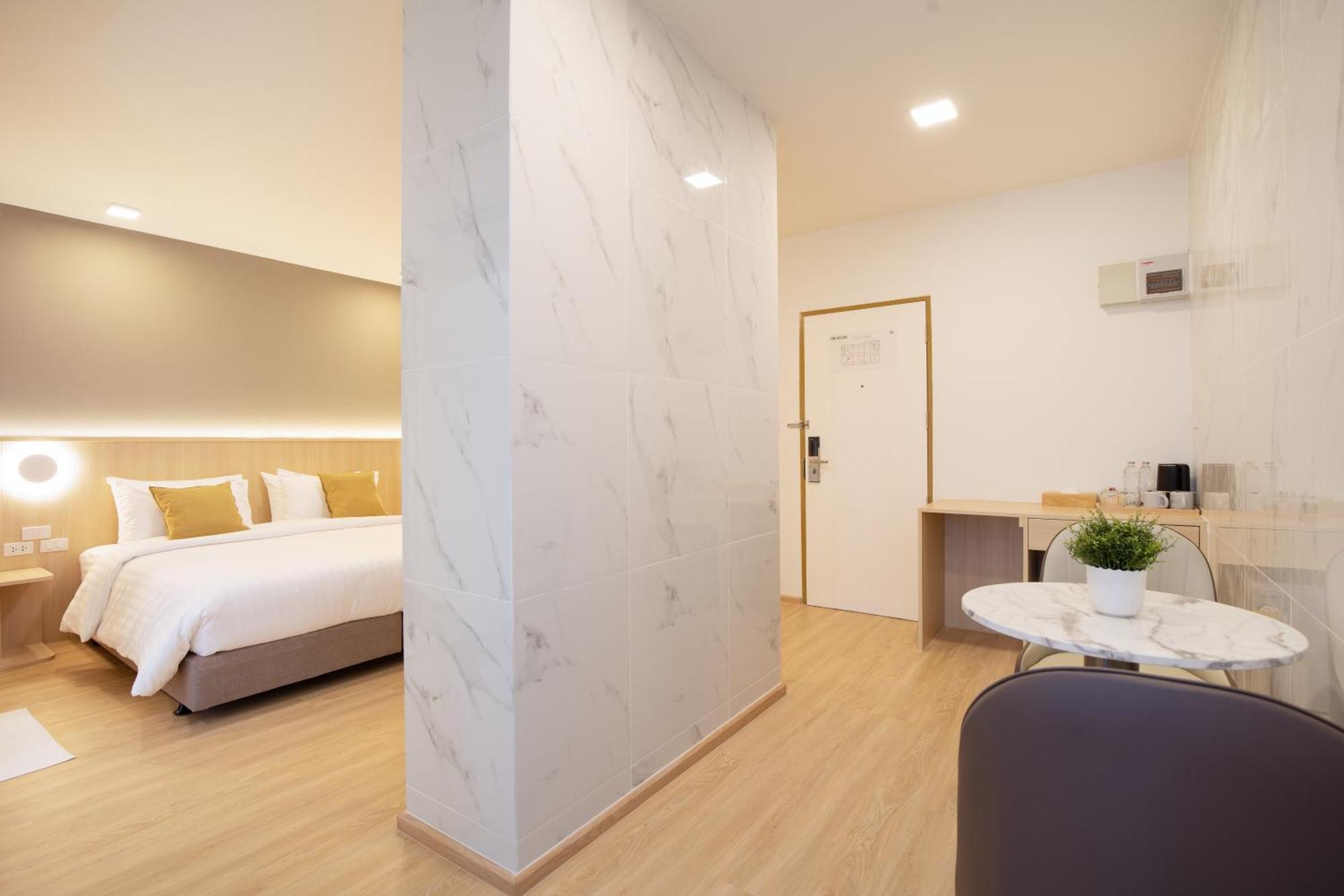 Deluxe Premier Room balcony
