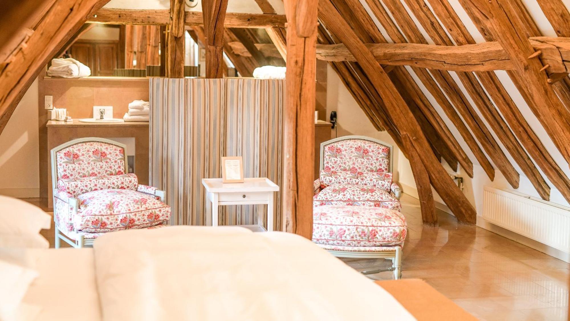 Signature Suite