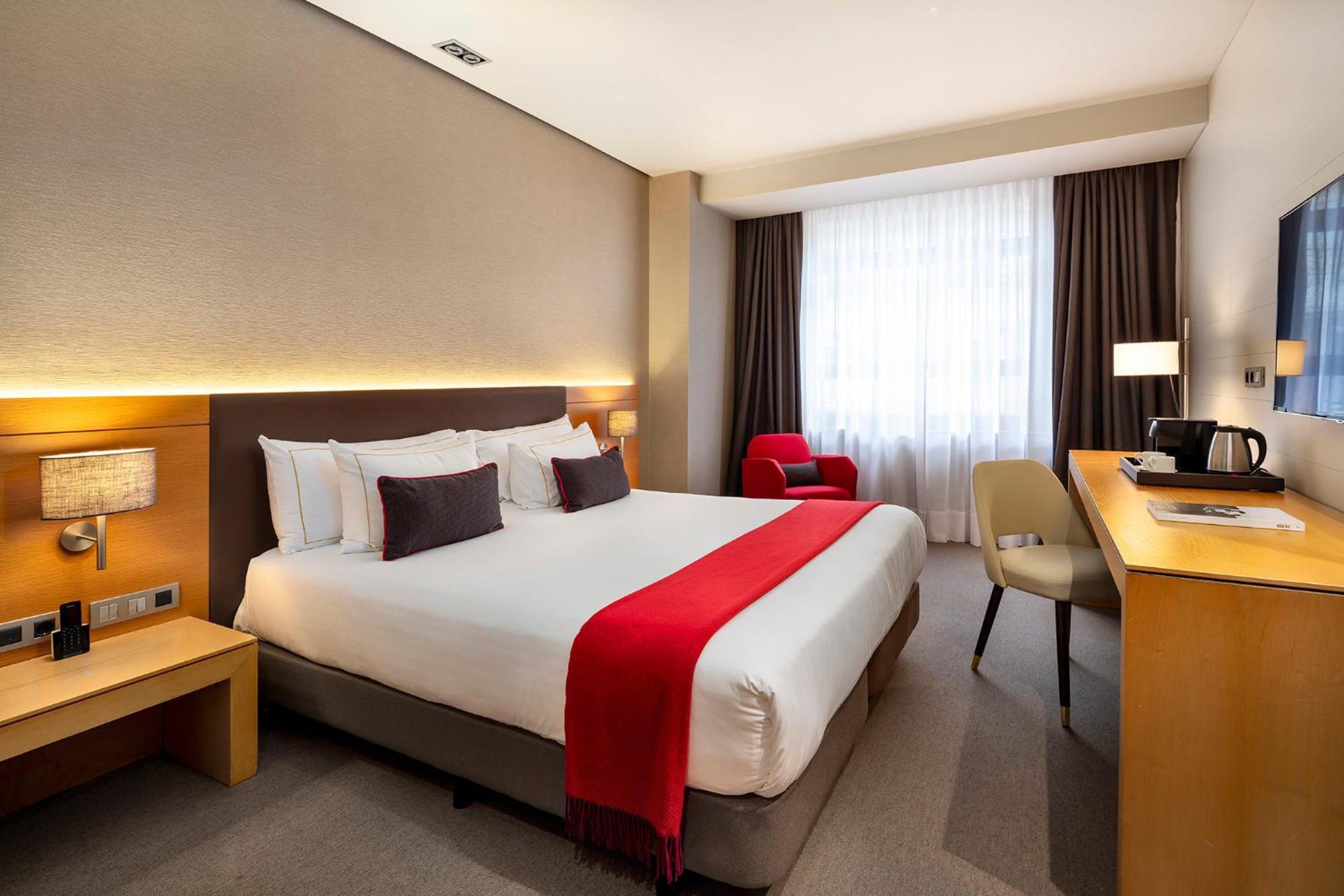 Superior Double or Twin Room City View