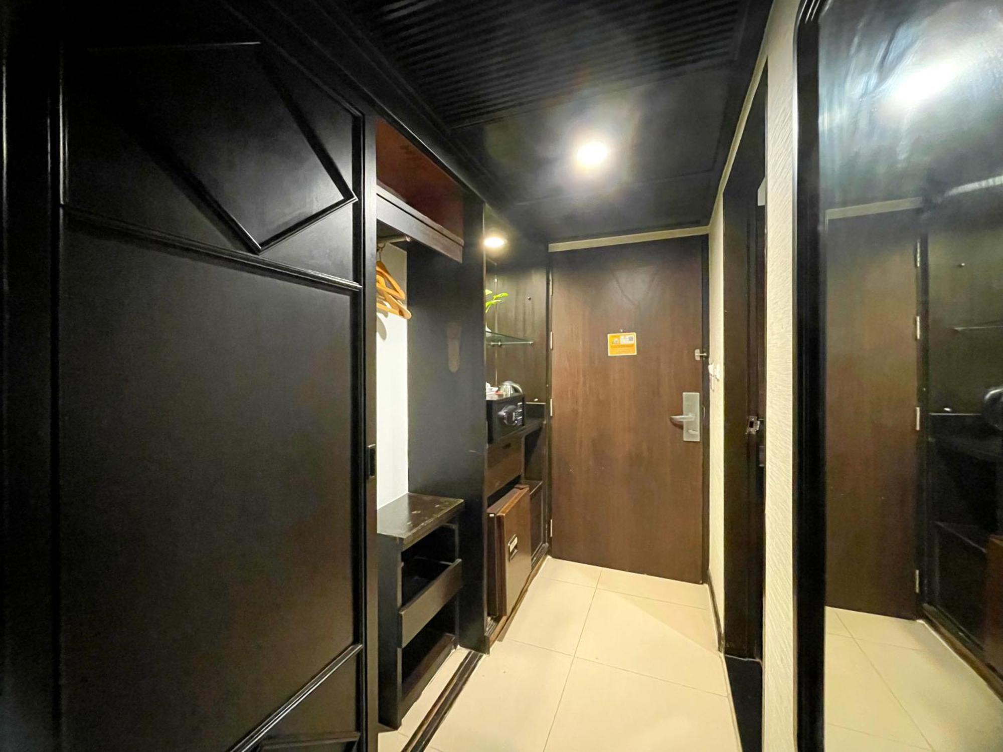 Deluxe Premium King Room
