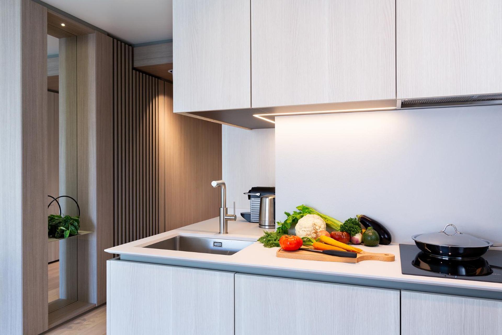 Executive One-Bedroom Apartment with Balcony,1609362615:JPEG