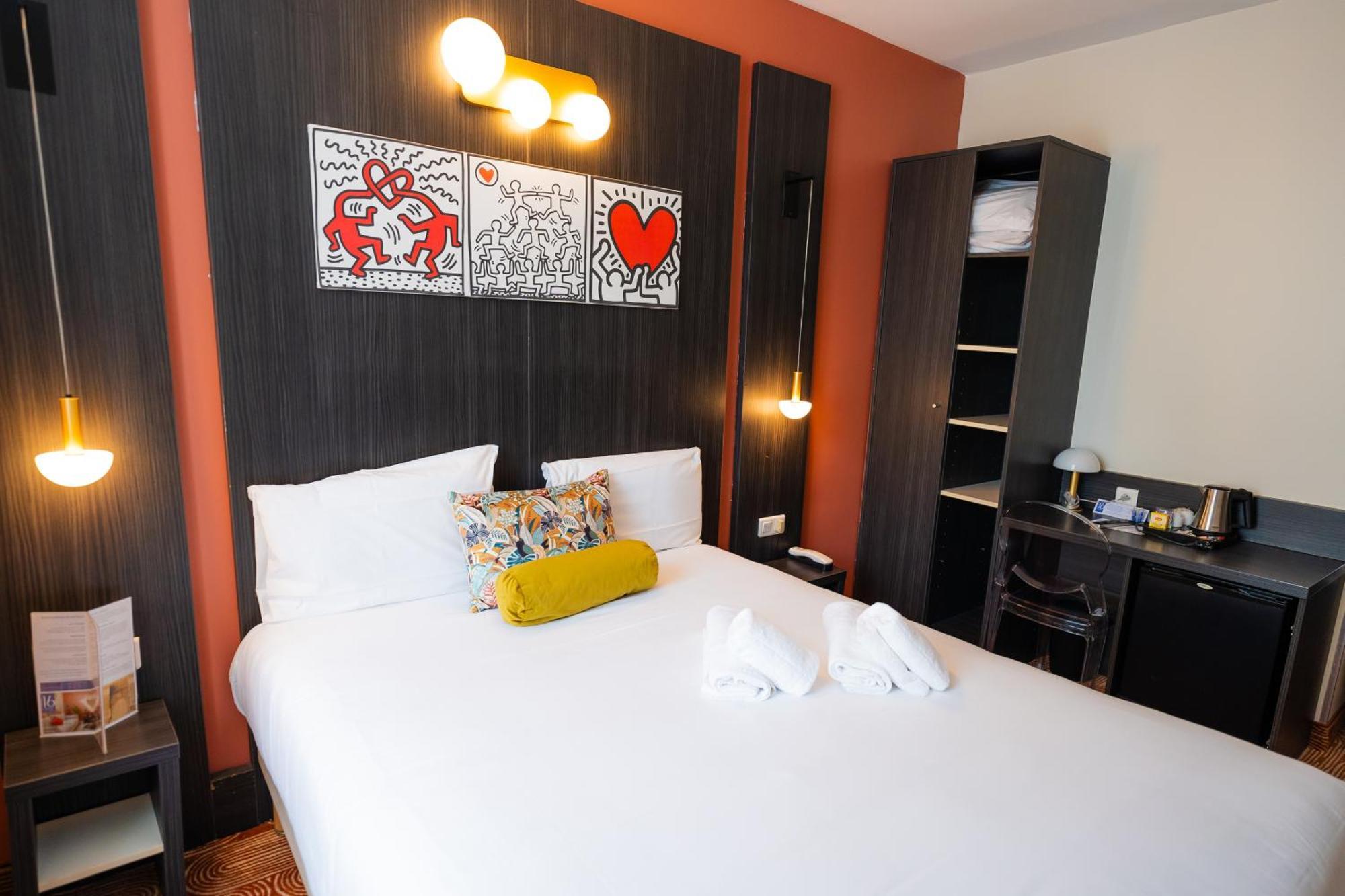 Vierpersoonskamer met Eigen Externe Badkamer