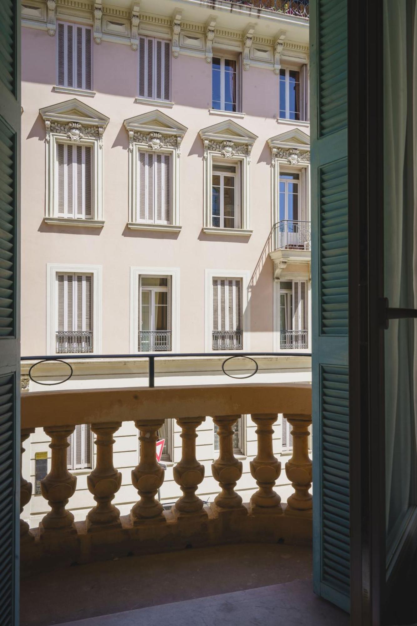 Standaard Tweepersoonskamer met Bad en Balkon