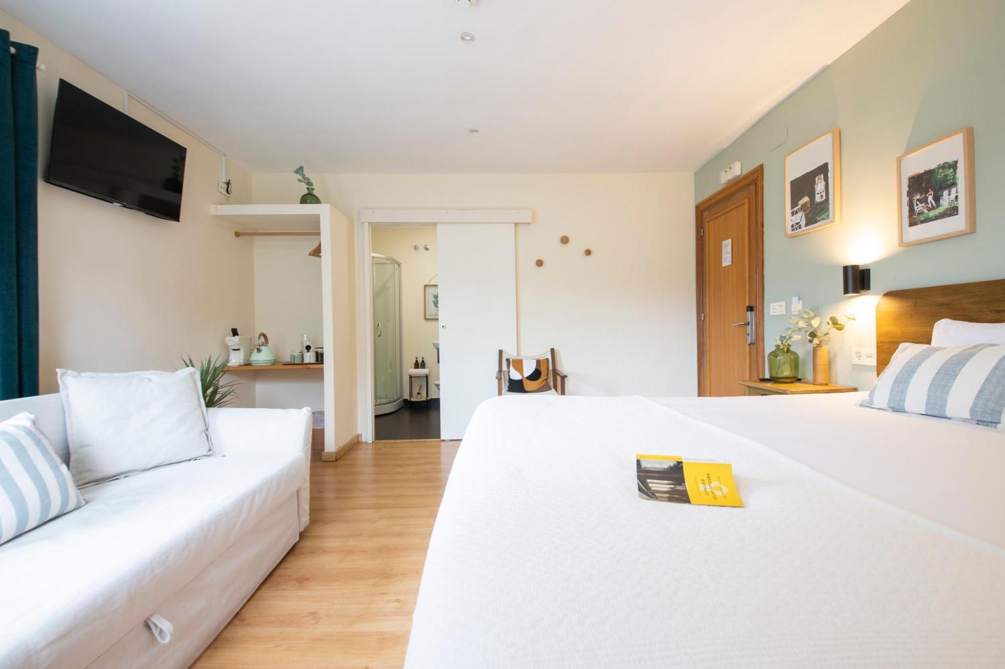 Quadruple Room Private Bathroom