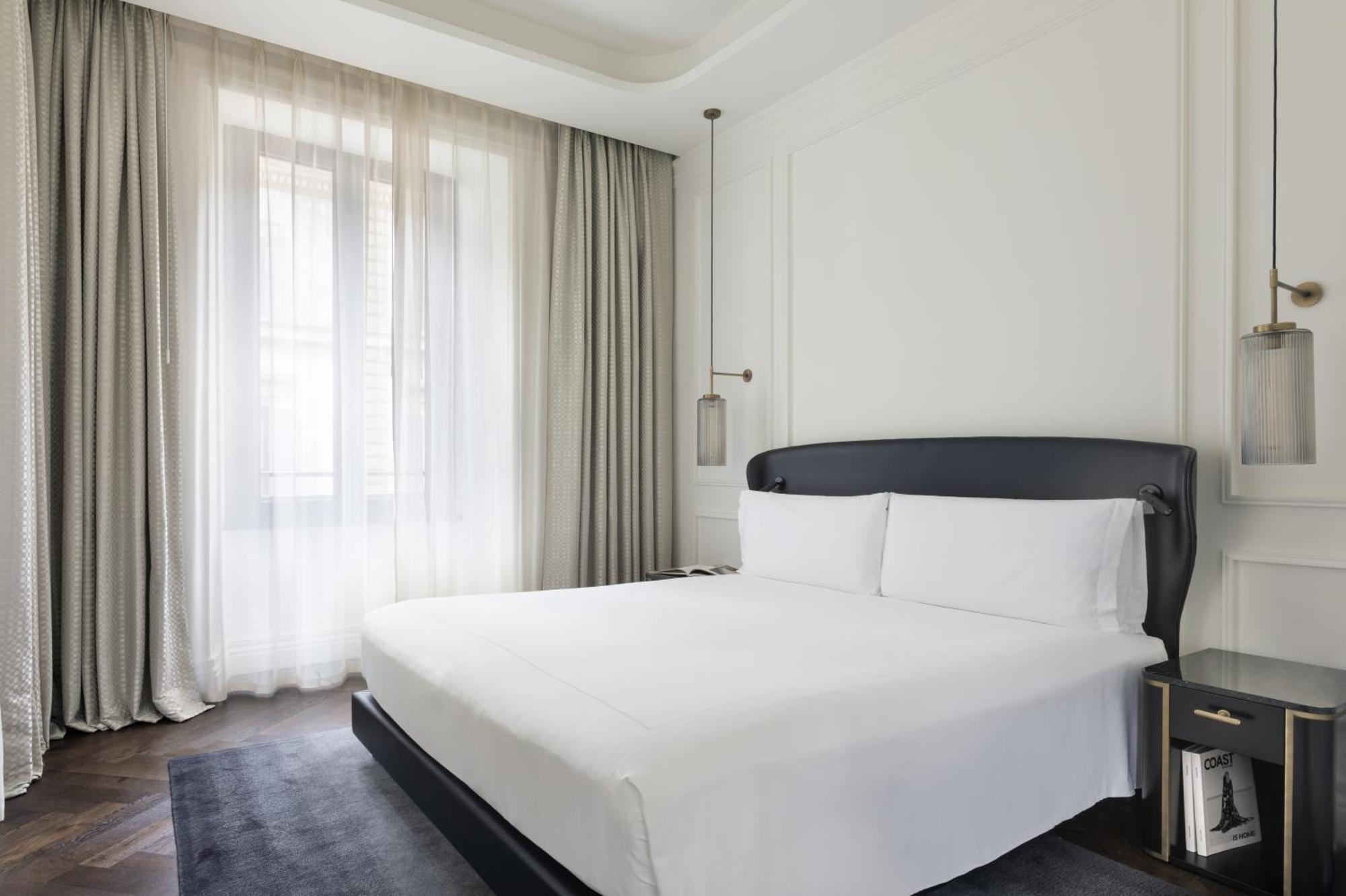 Suite met 1 Slaapkamer en Uitzicht op Straat