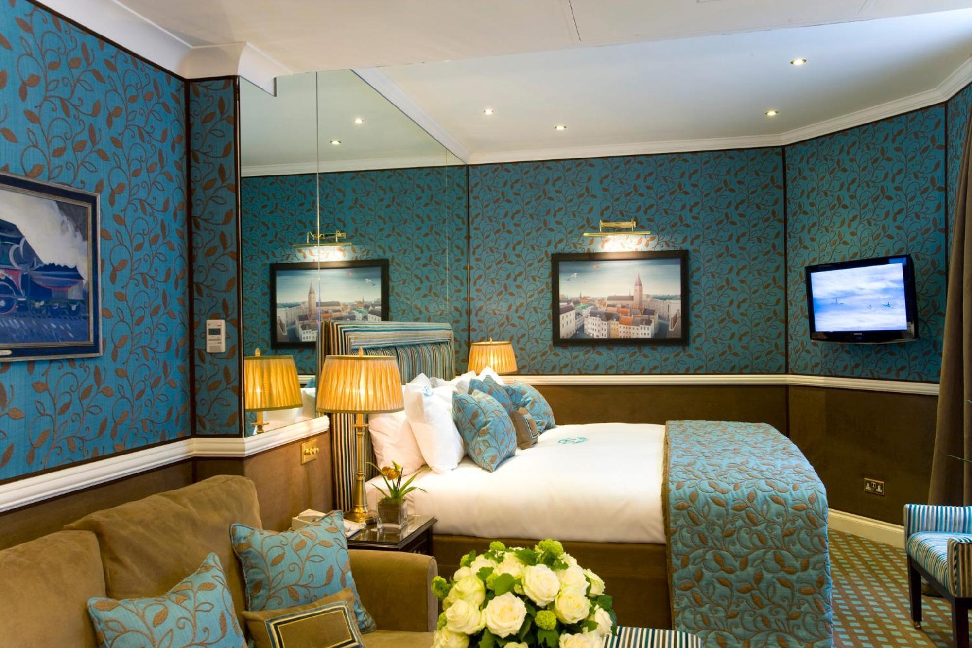 Junior Suite,1690933655:JPEG