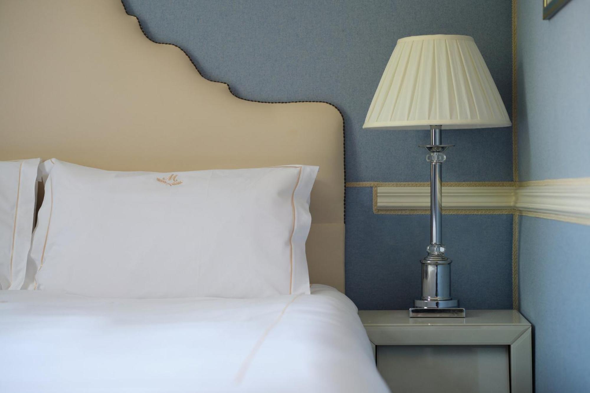 Kamer met Kingsize Bed en Uitzicht op de Tuin
