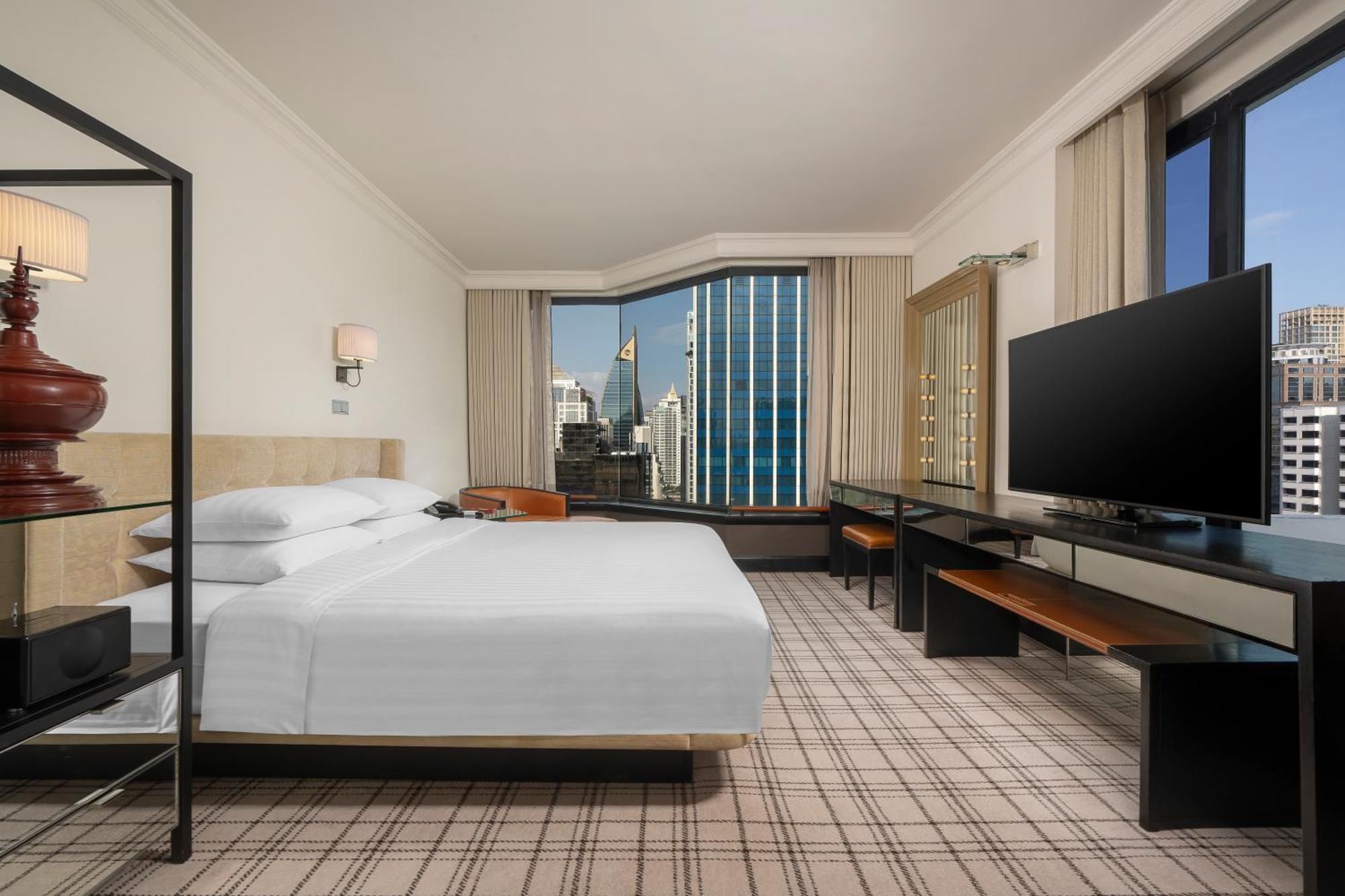 Grand Executive King Suite Club Access