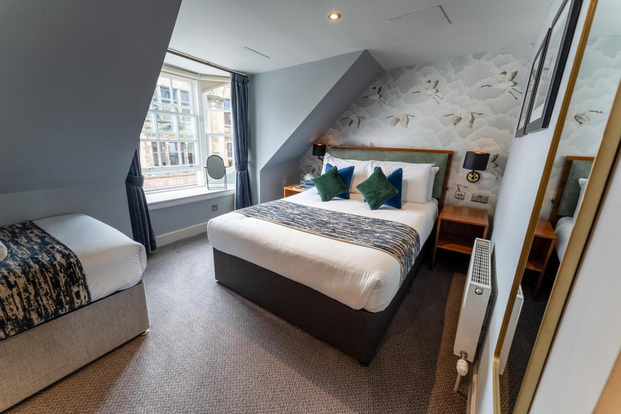 Deluxe Family Suite