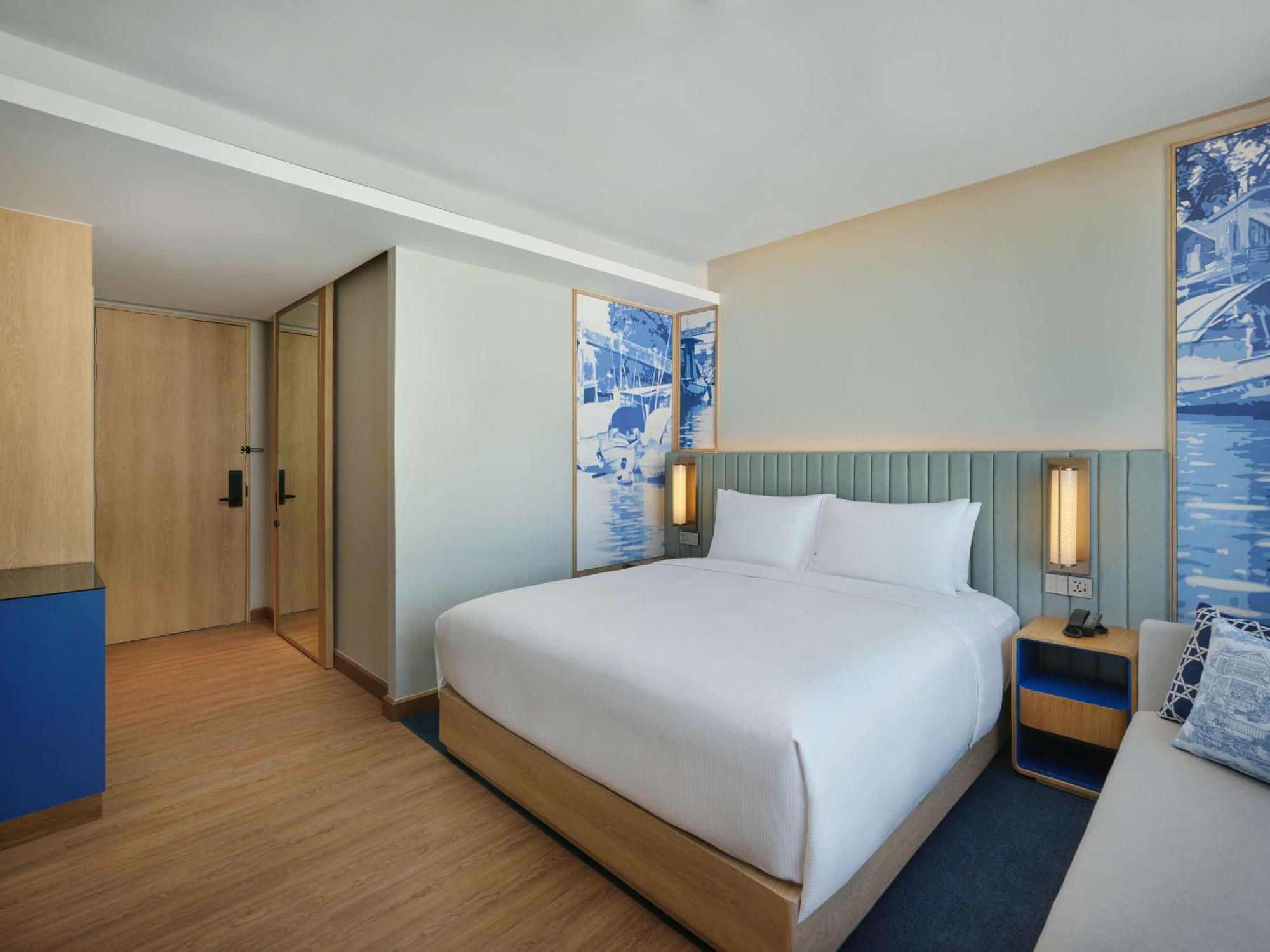 Deluxe King Room Partial River View