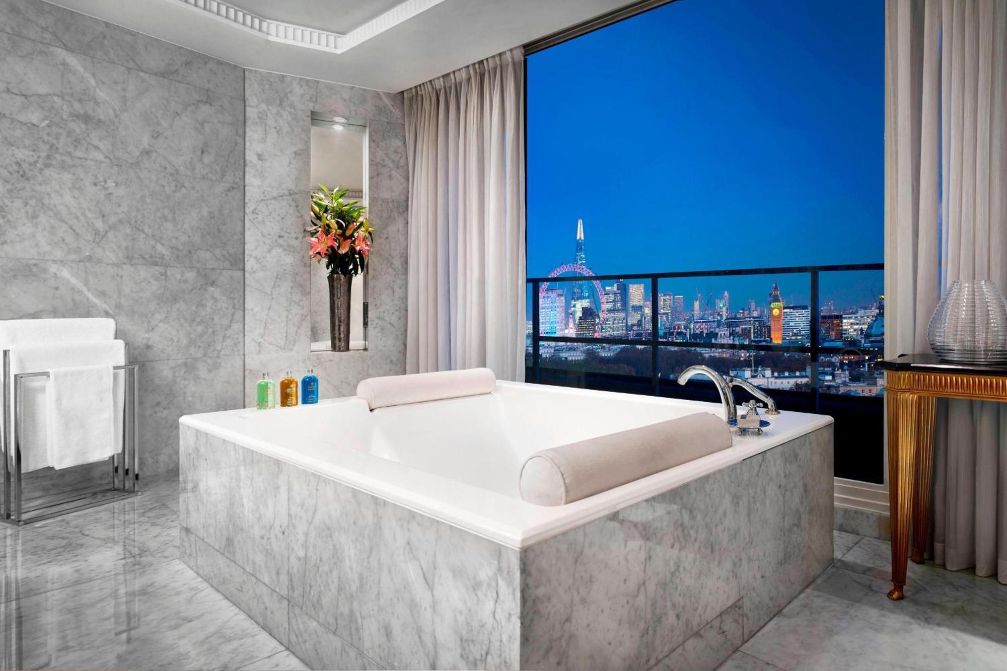 Lowndes Suite - Penthouse Suite met 2 Slaapkamers en Uitzicht op de Skyline