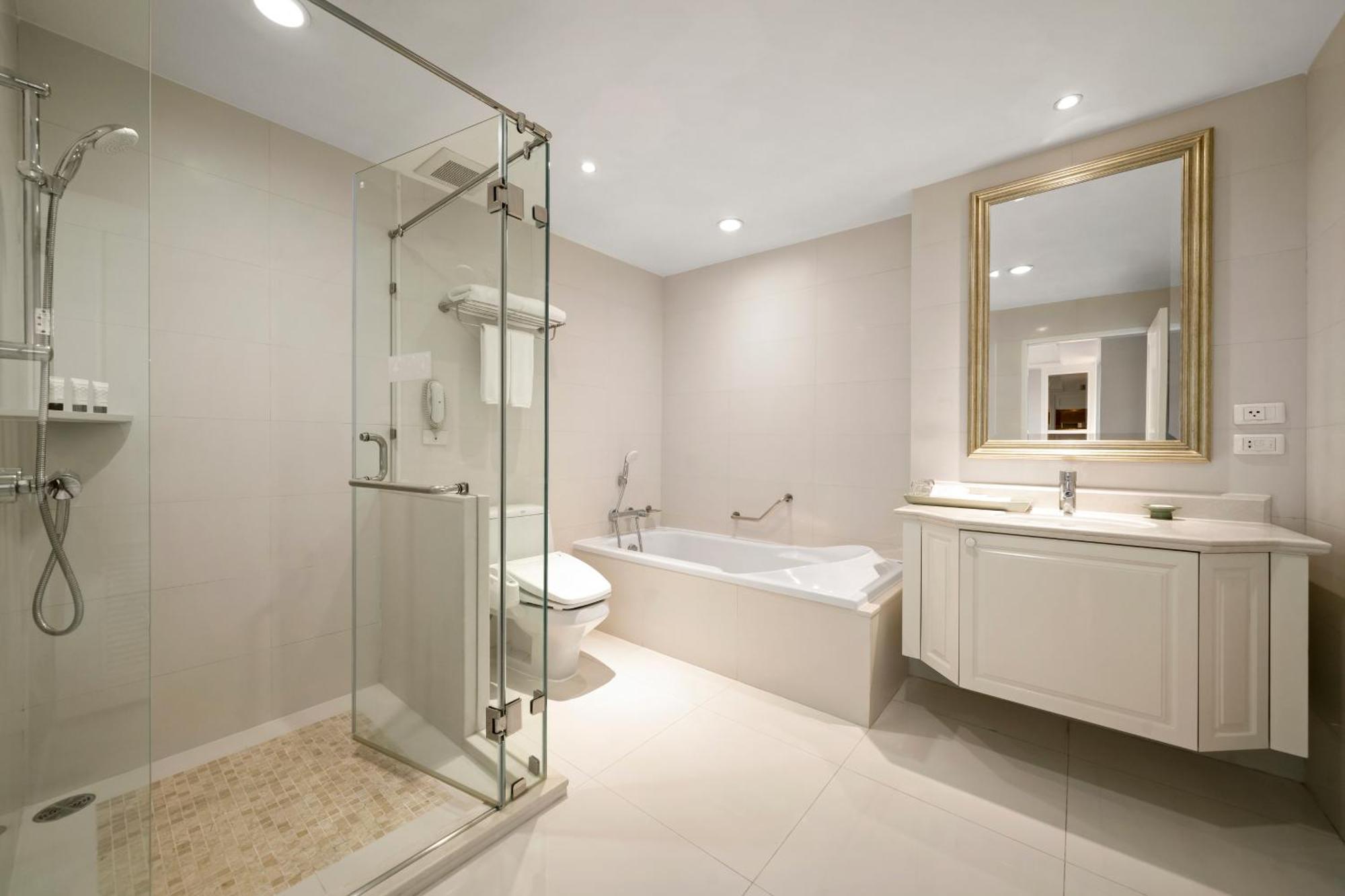 Three-Bedroom Executive Suite