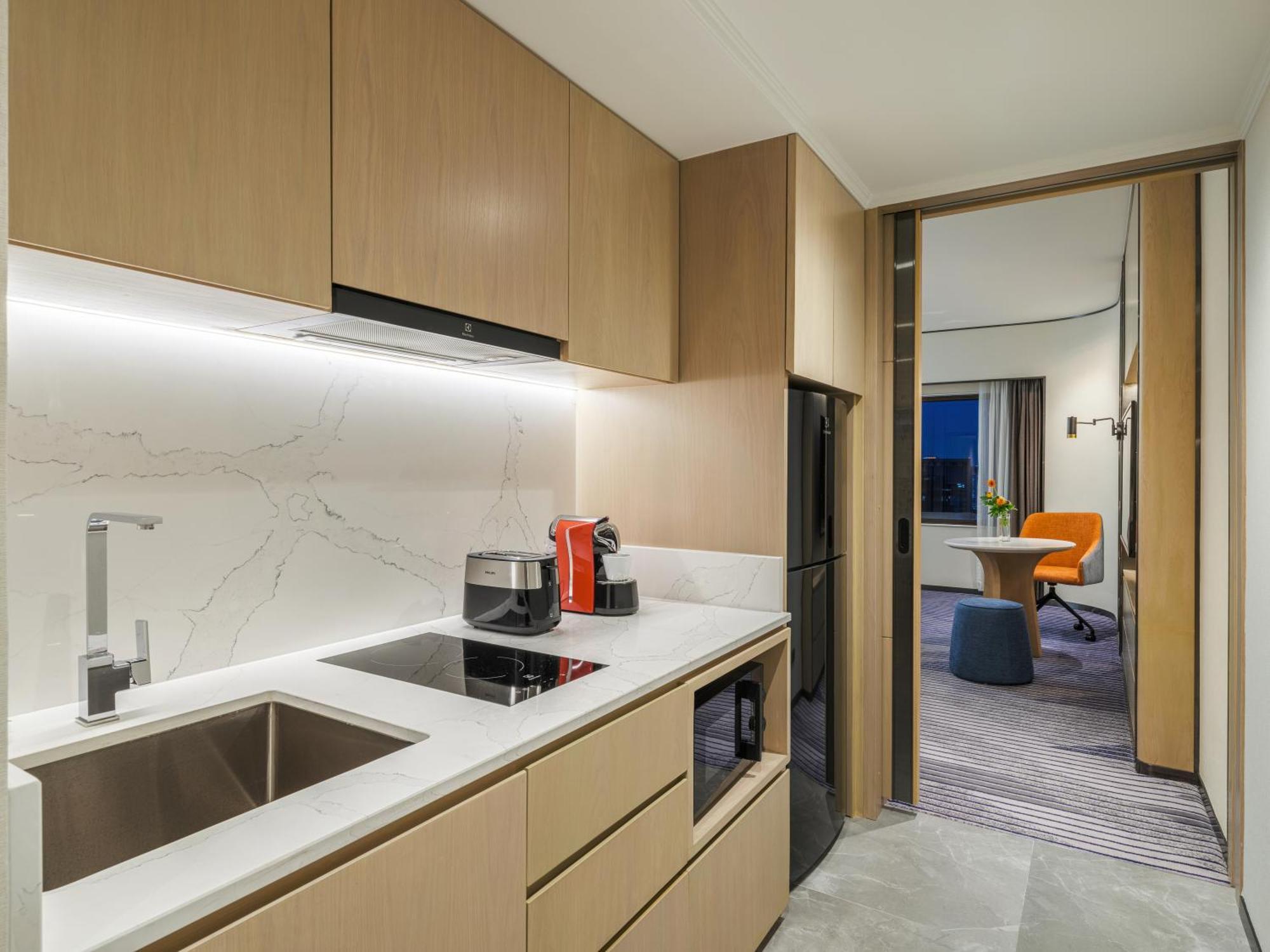 Premium King Room Kitchenette