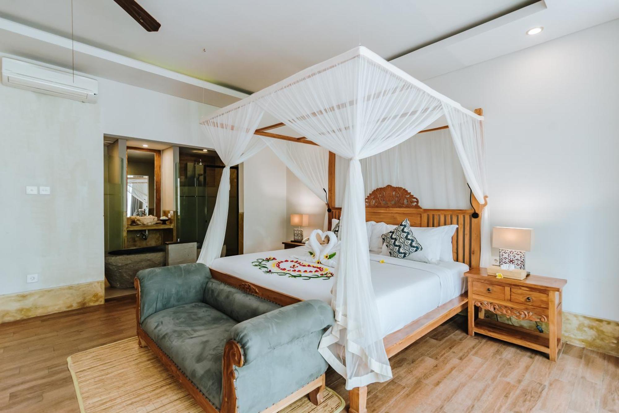 Honeymoon at One-Bedroom Pool Villa River View