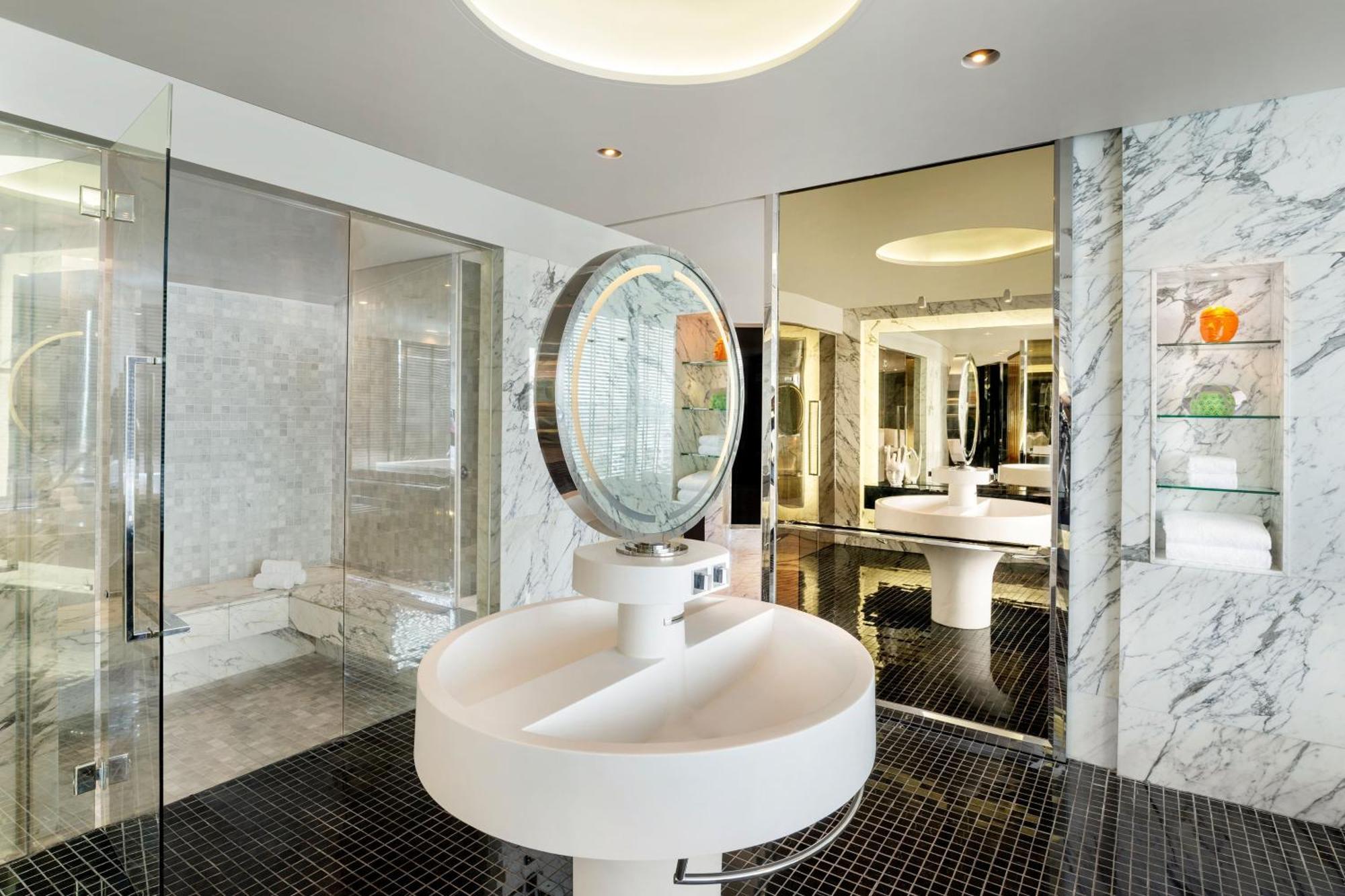 One-Bedroom Presidential Penthouse King Suite Top Floor