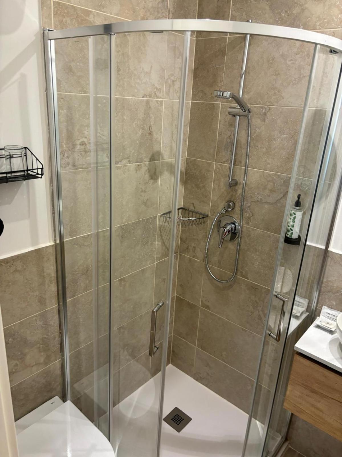Single Room Private Bathroom