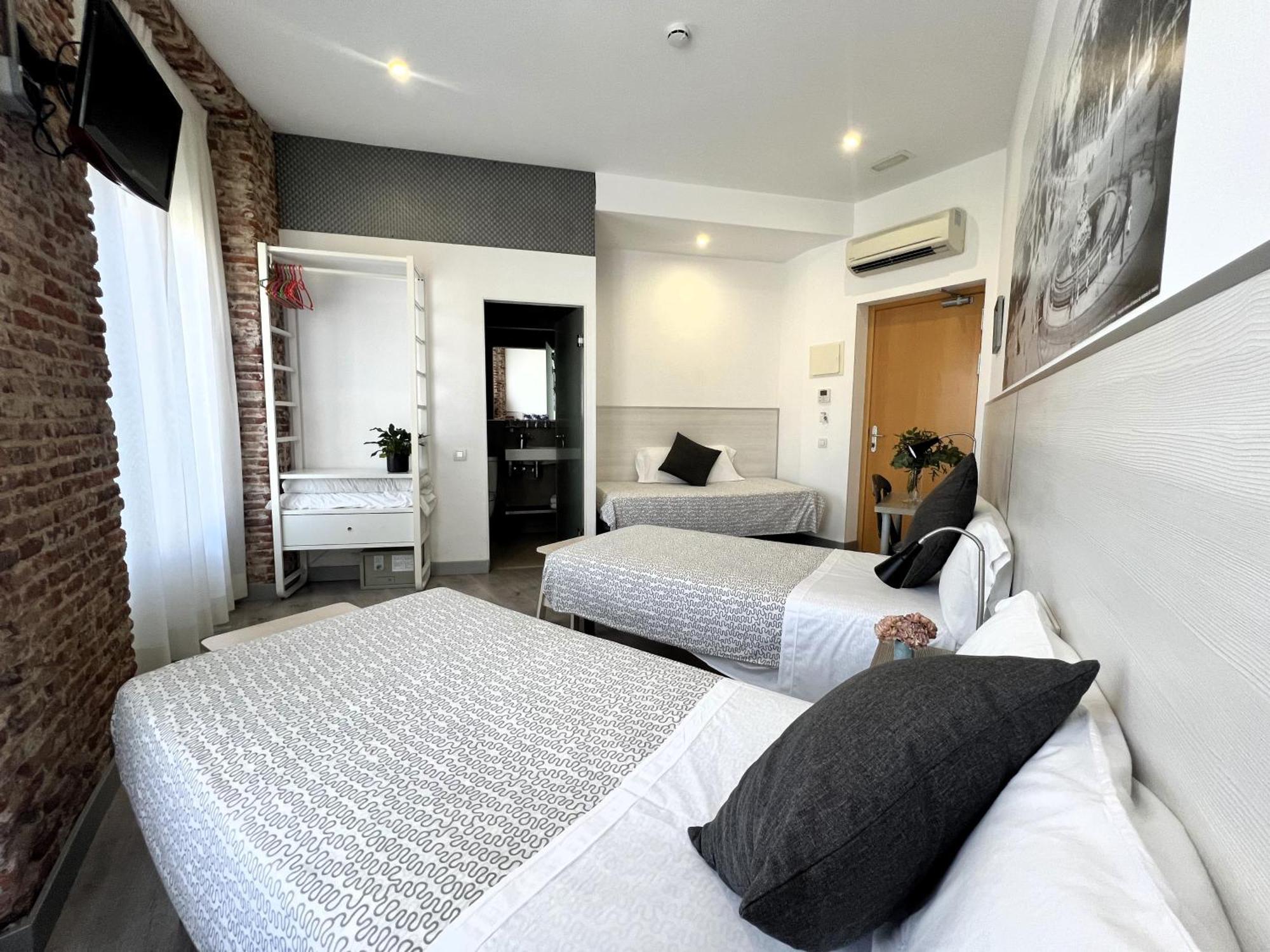 Triple Room