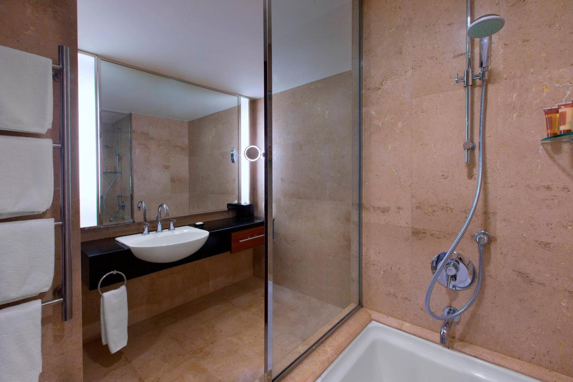 Superior Deluxe King Room River View