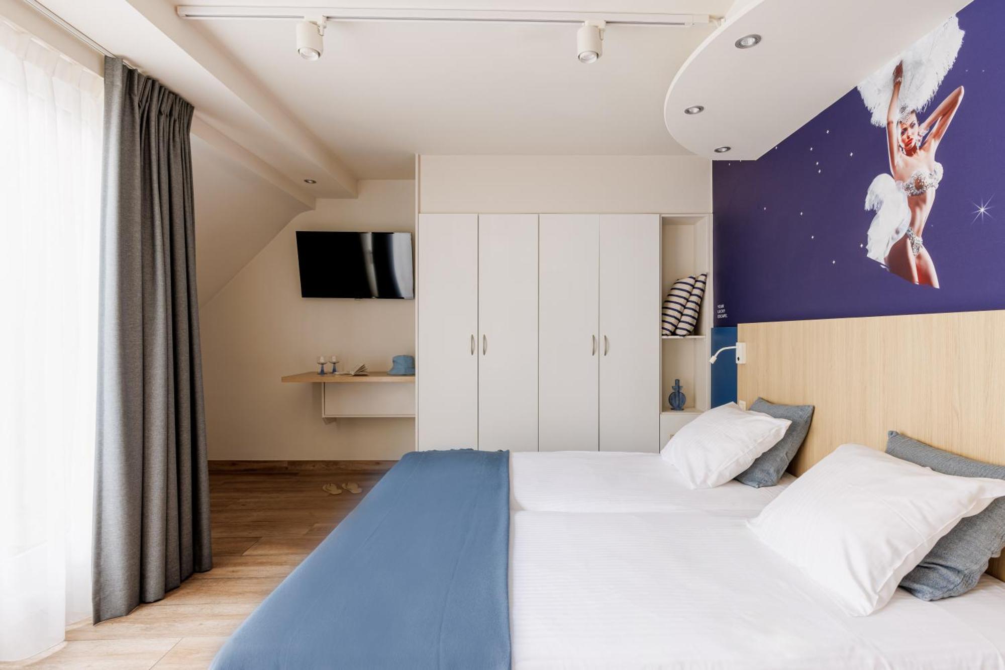 Tweepersoonskamer met 2 Aparte Bedden en Balkon