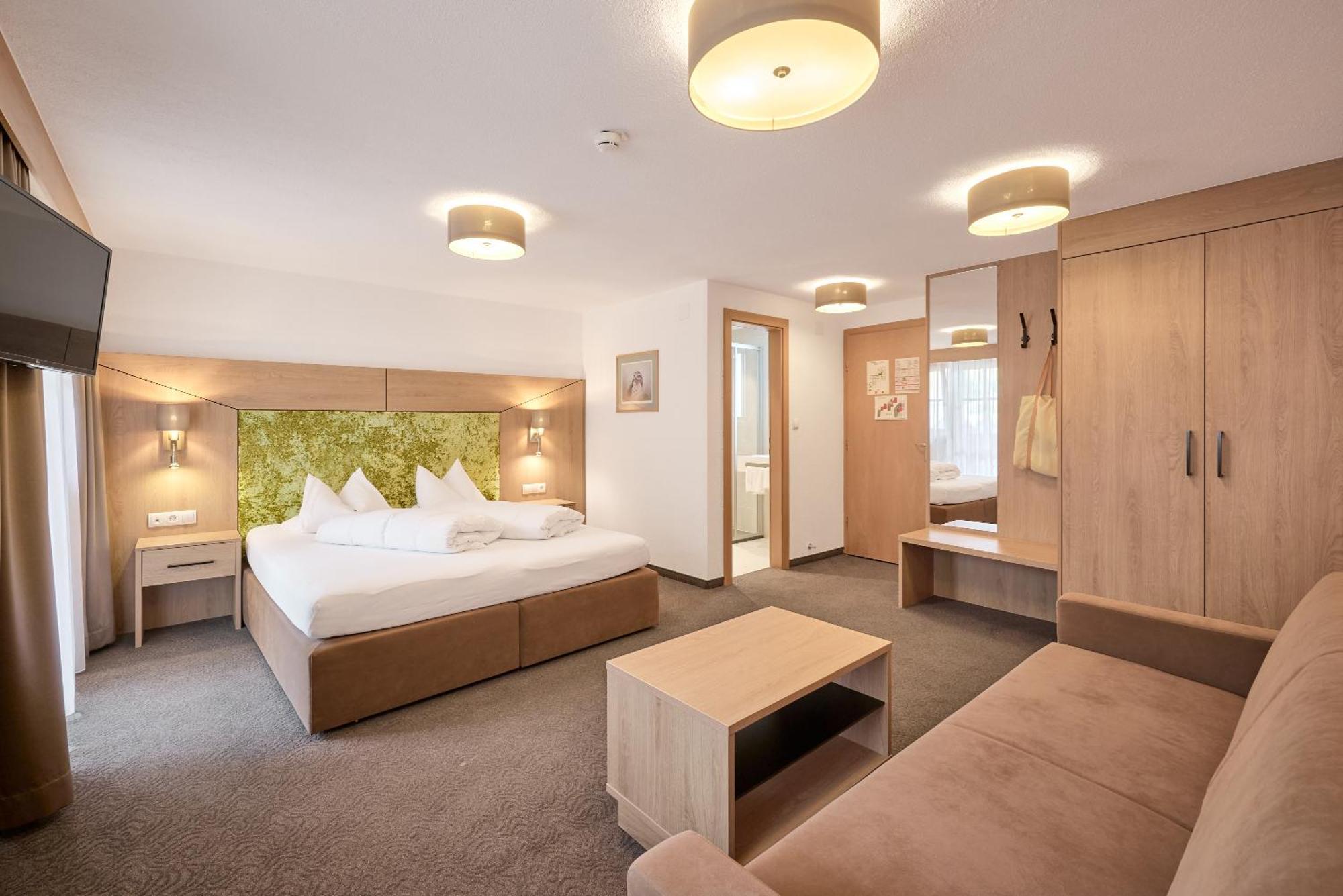 Deluxe Quadruple Room