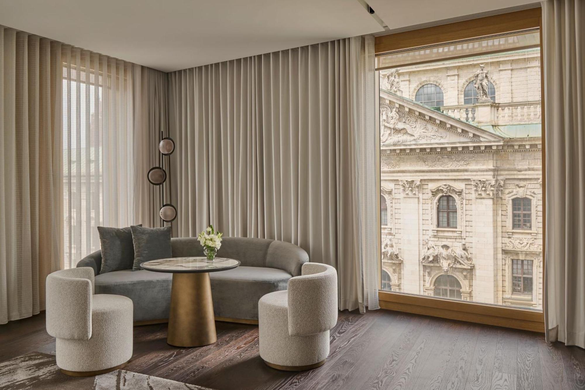 Deluxe Hoekkamer met Kingsize Bed