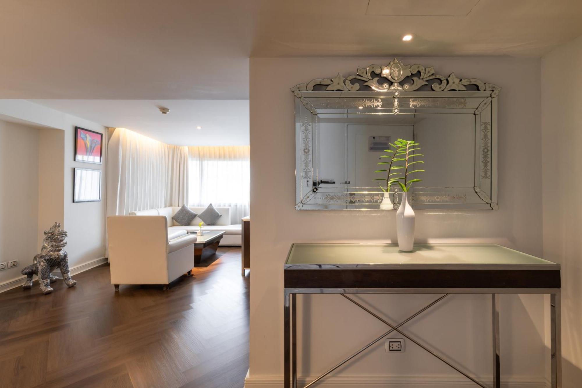 Gold Suite