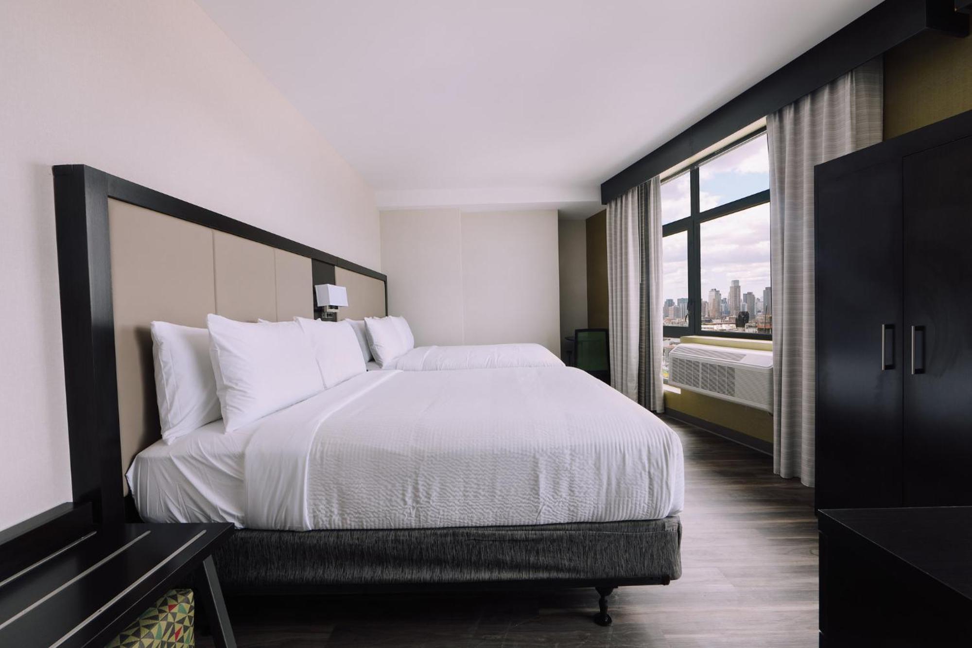 Standaard Kamer met 2 Queensize Bedden