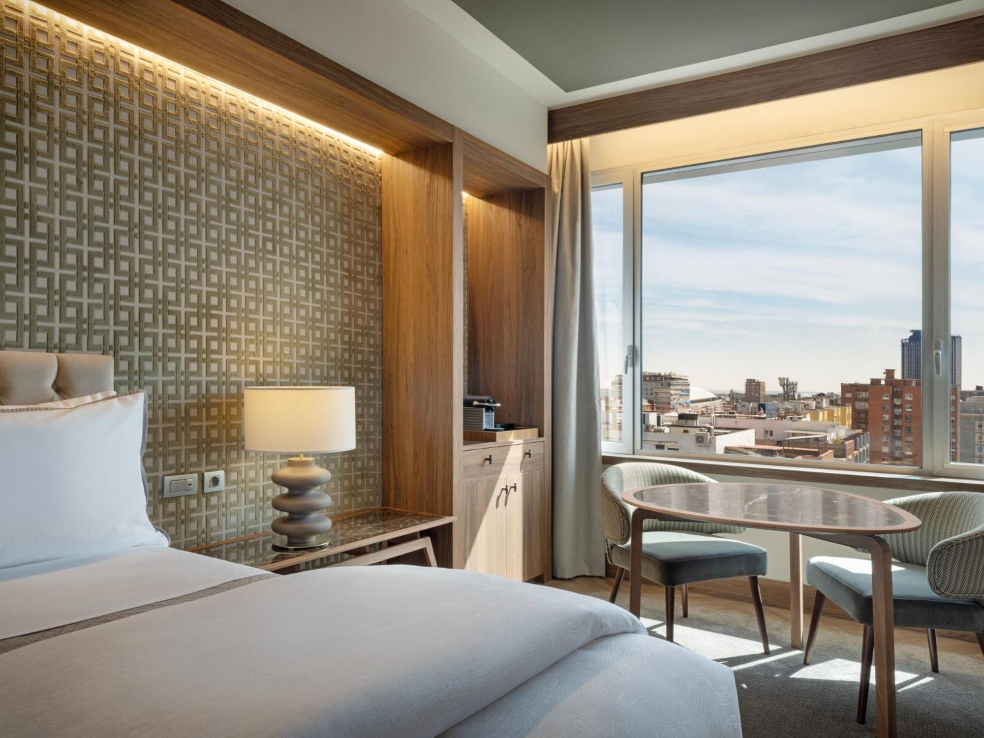 Premium Deluxe King Room High Floor
