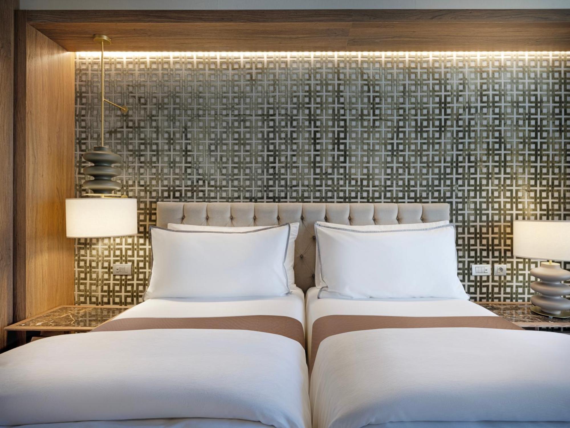 Deluxe Twin Room City View