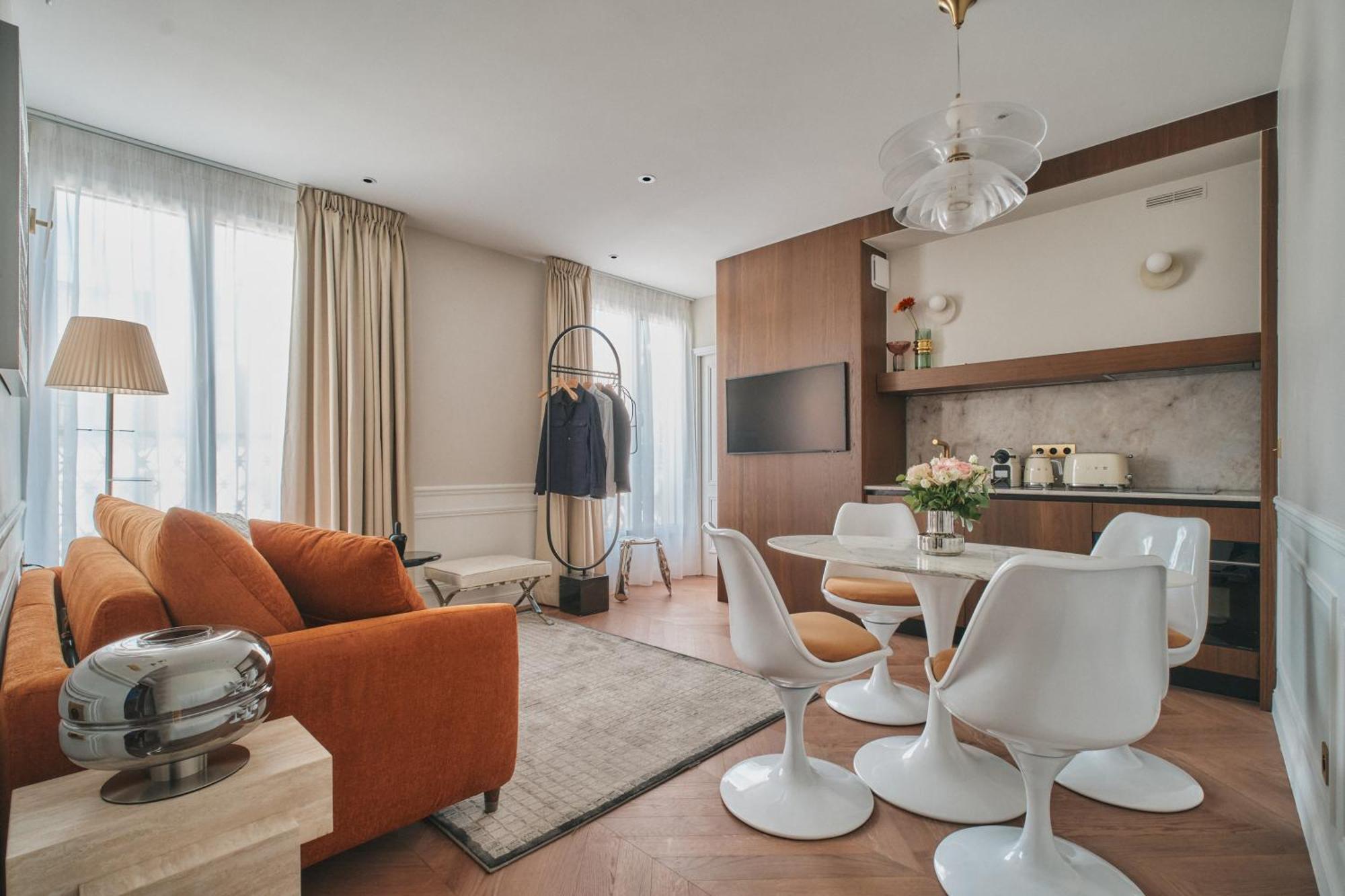 One-Bedroom Apartment with Balcony and City View 503