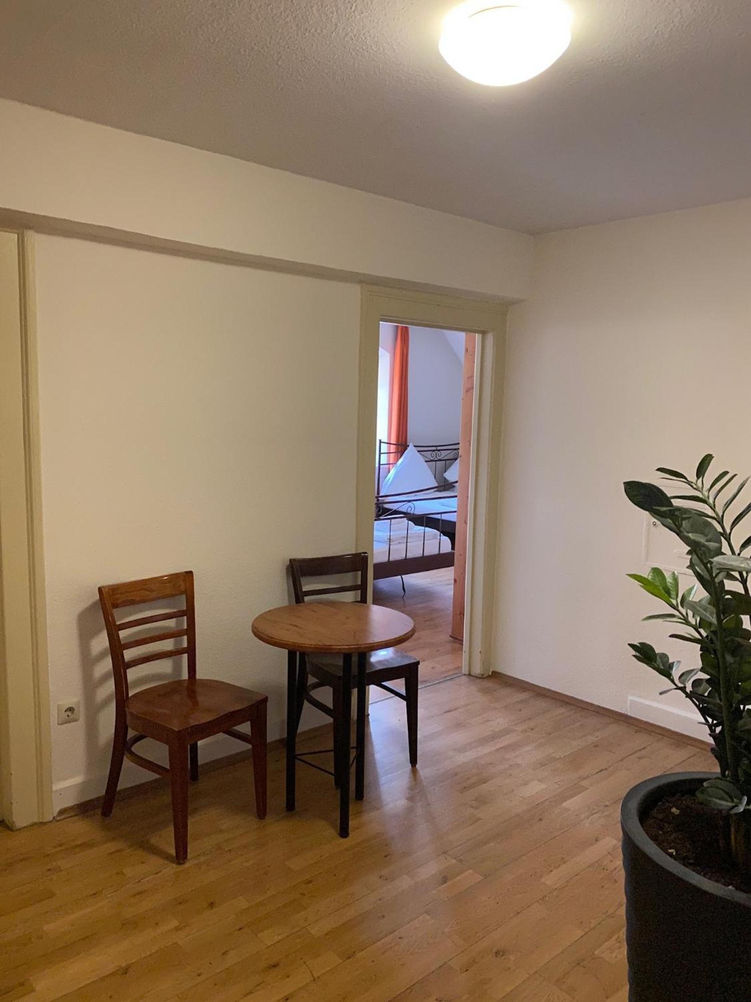 Vierpersoonskamer met Gedeelde Badkamer