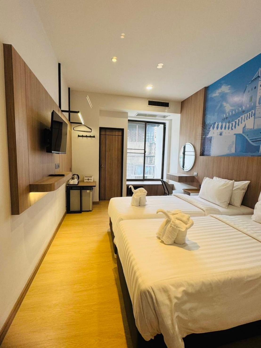 Deluxe Double or Twin Room