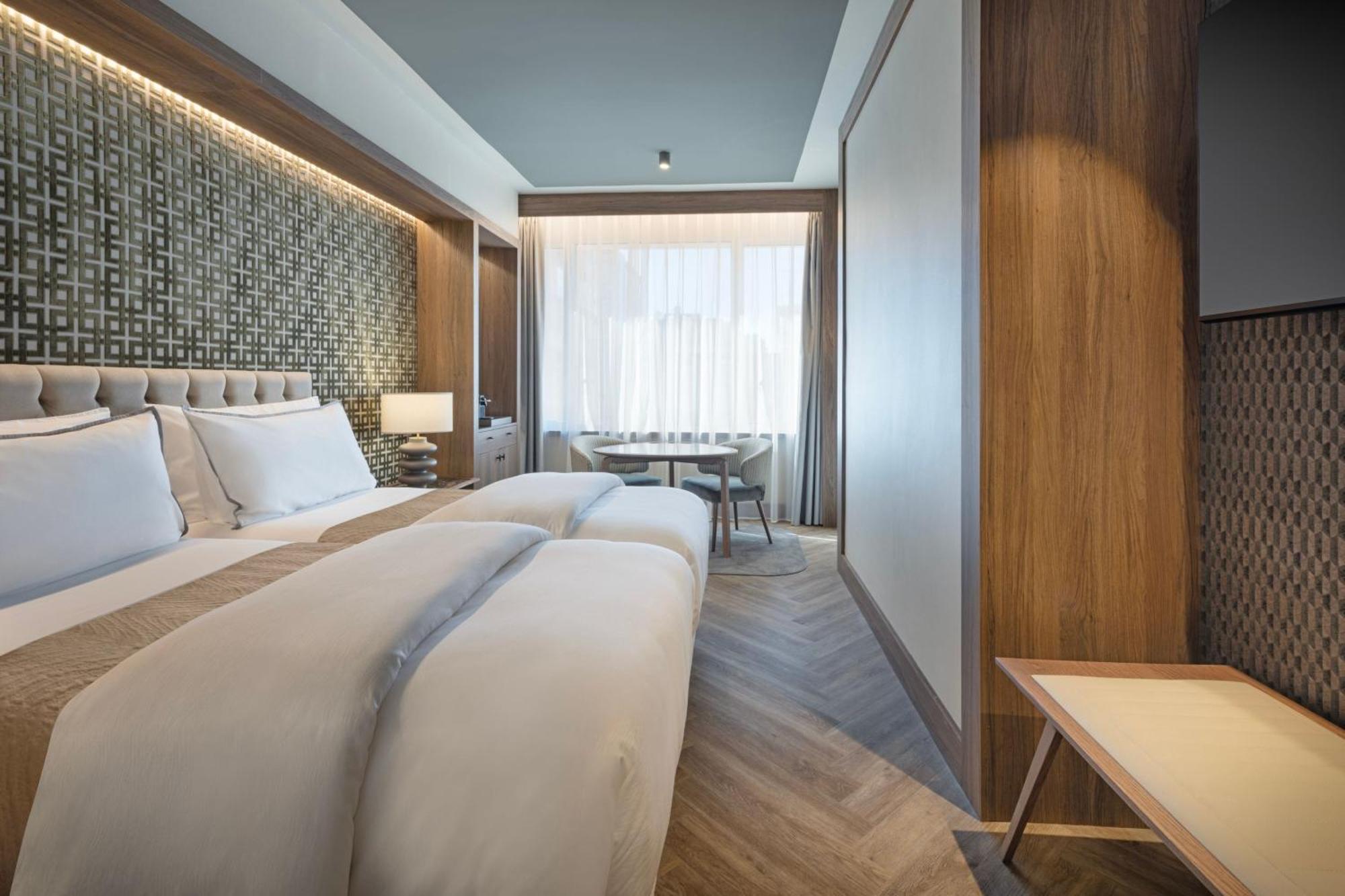 Deluxe Twin Room City View