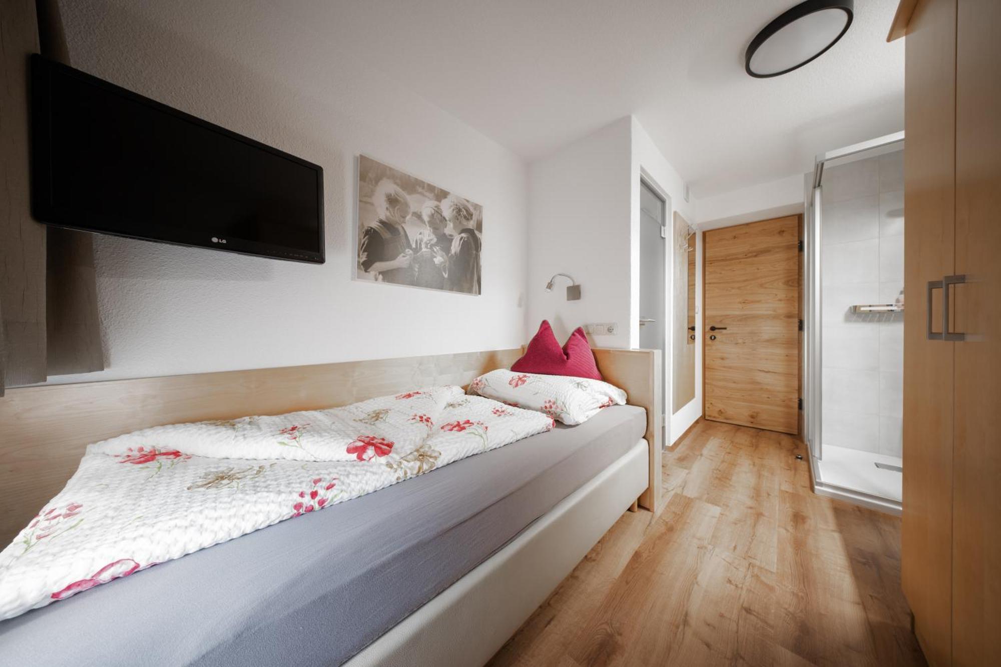 Three-Bedroom Apartment Mountain View