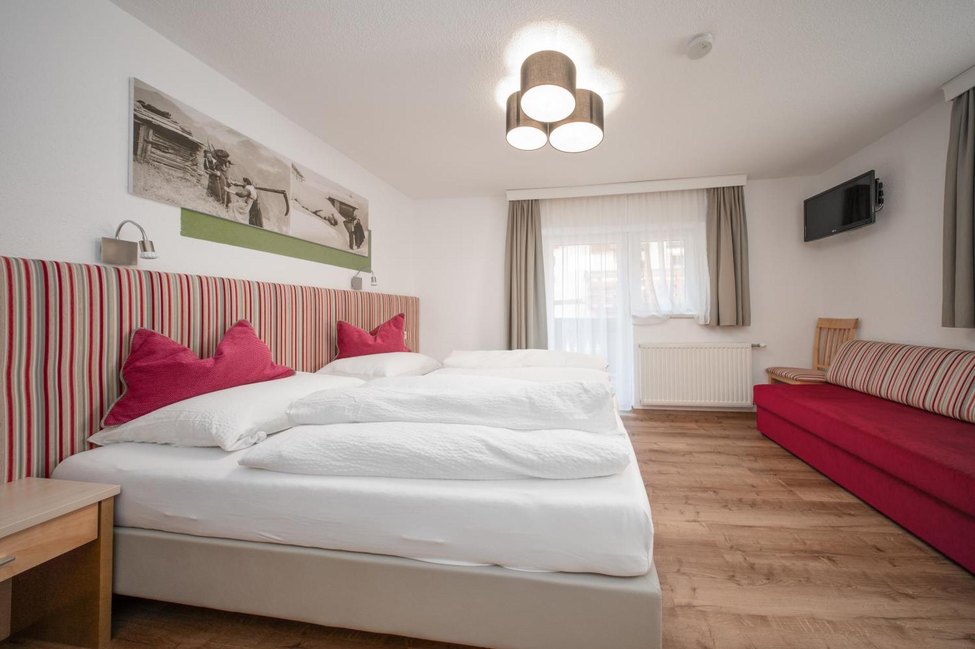 Three-Bedroom Apartment Mountain View