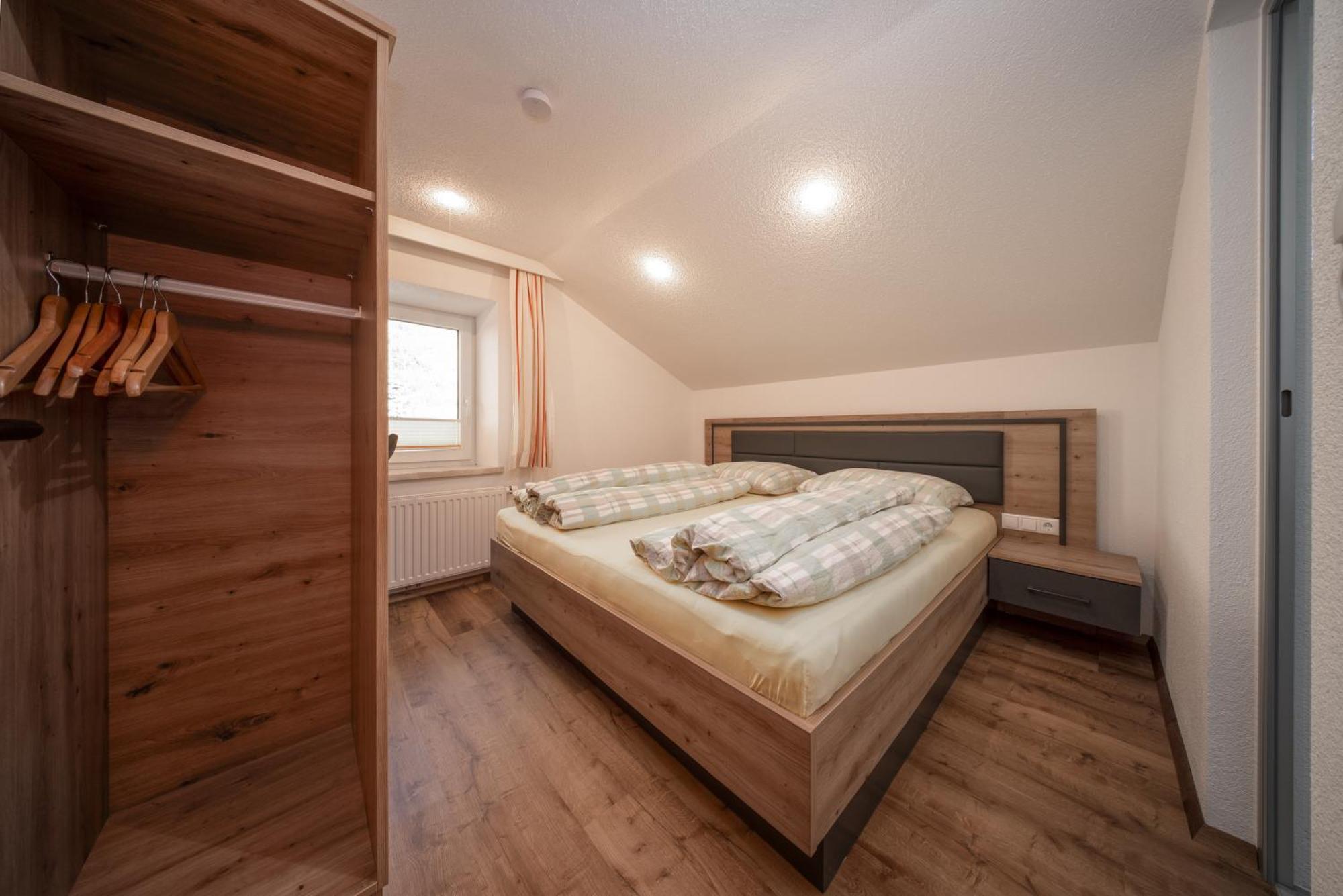 Three-Bedroom Apartment Mountain View