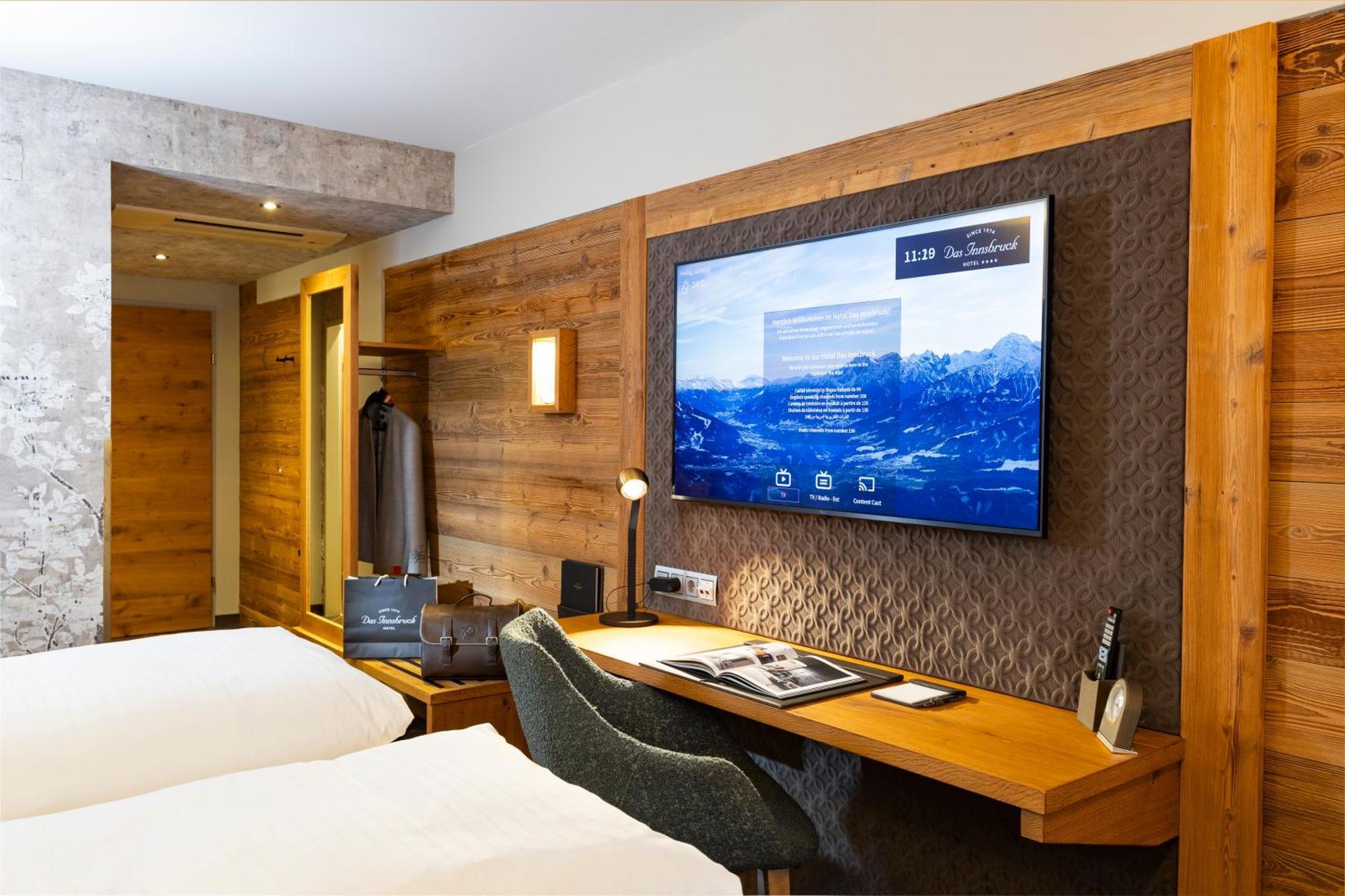 Double Room Deluxe Tyrol
