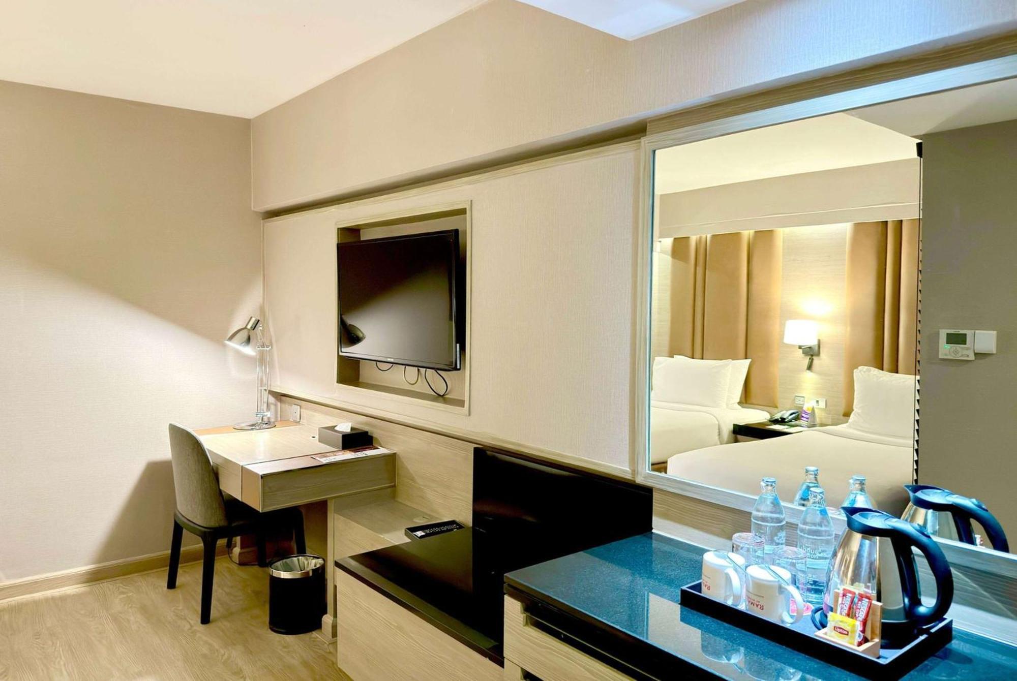 Premier Roomwith Two Single Beds No Window Non-Smoking