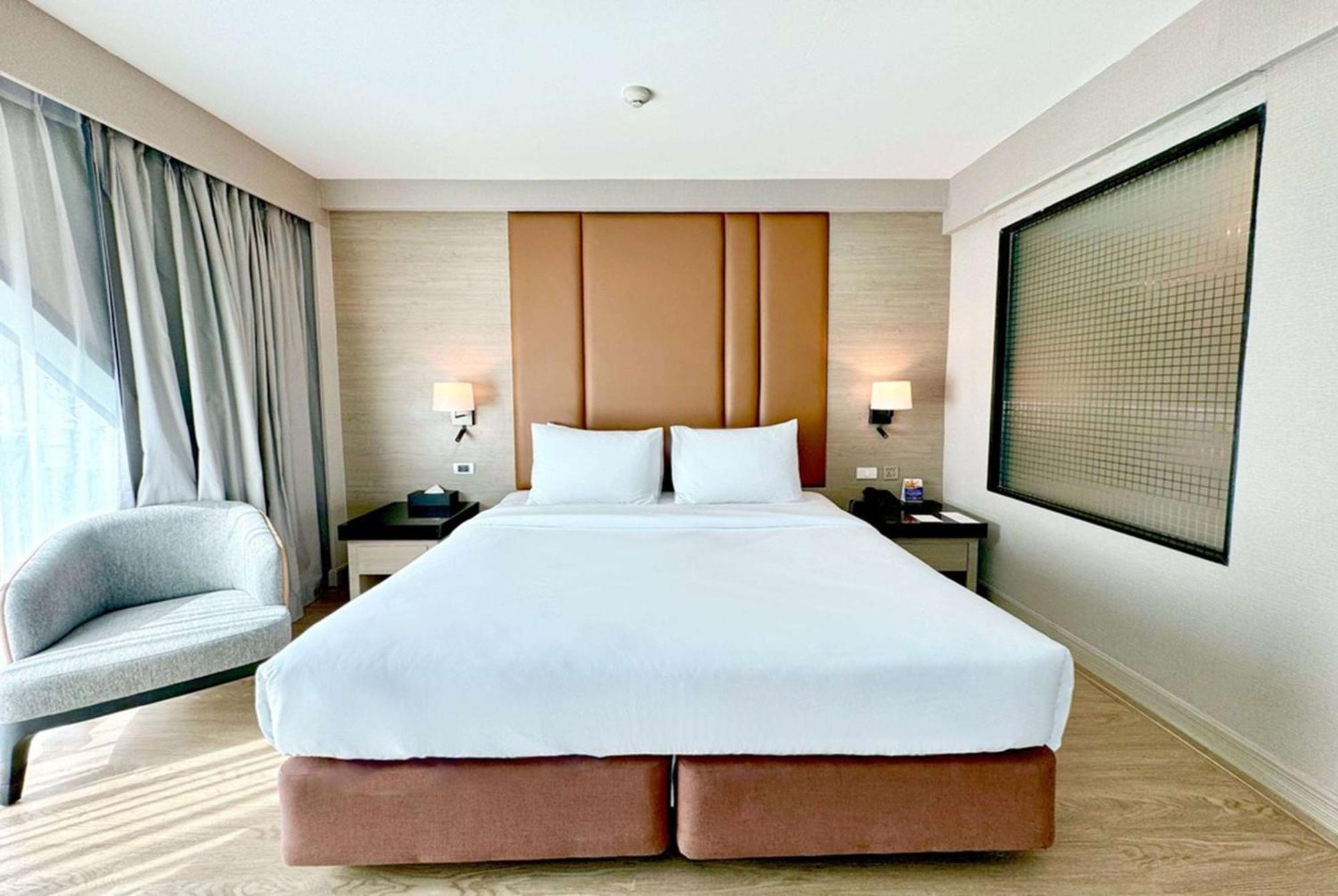 Executive King Suite Non-Smoking