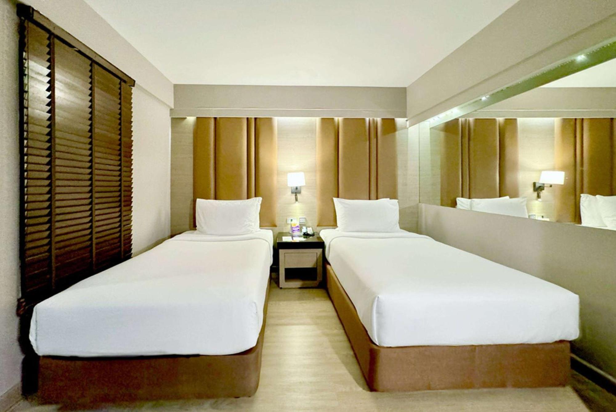 Premier Roomwith Two Single Beds No Window Non-Smoking