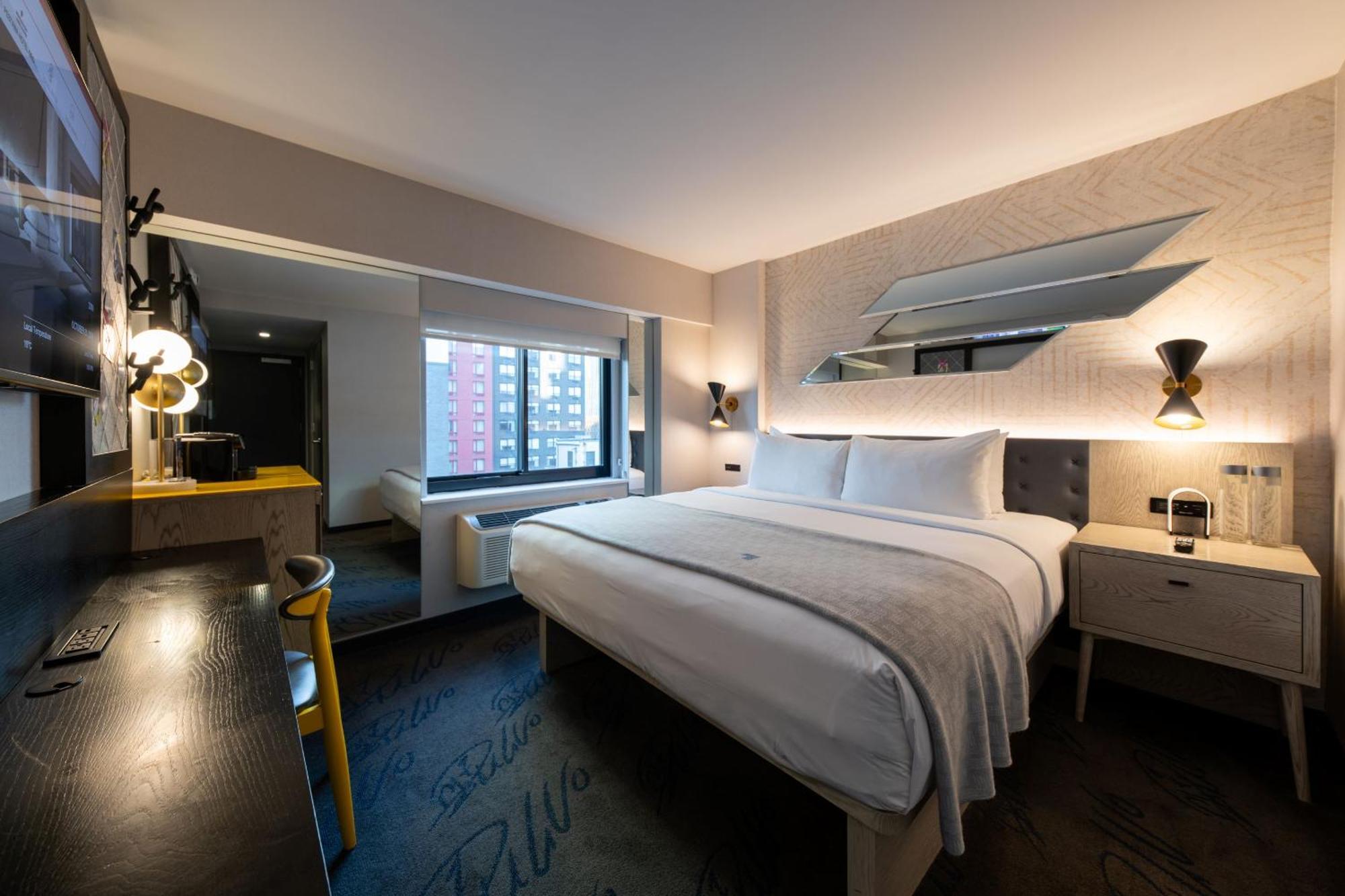 Superior King High Floor Room
