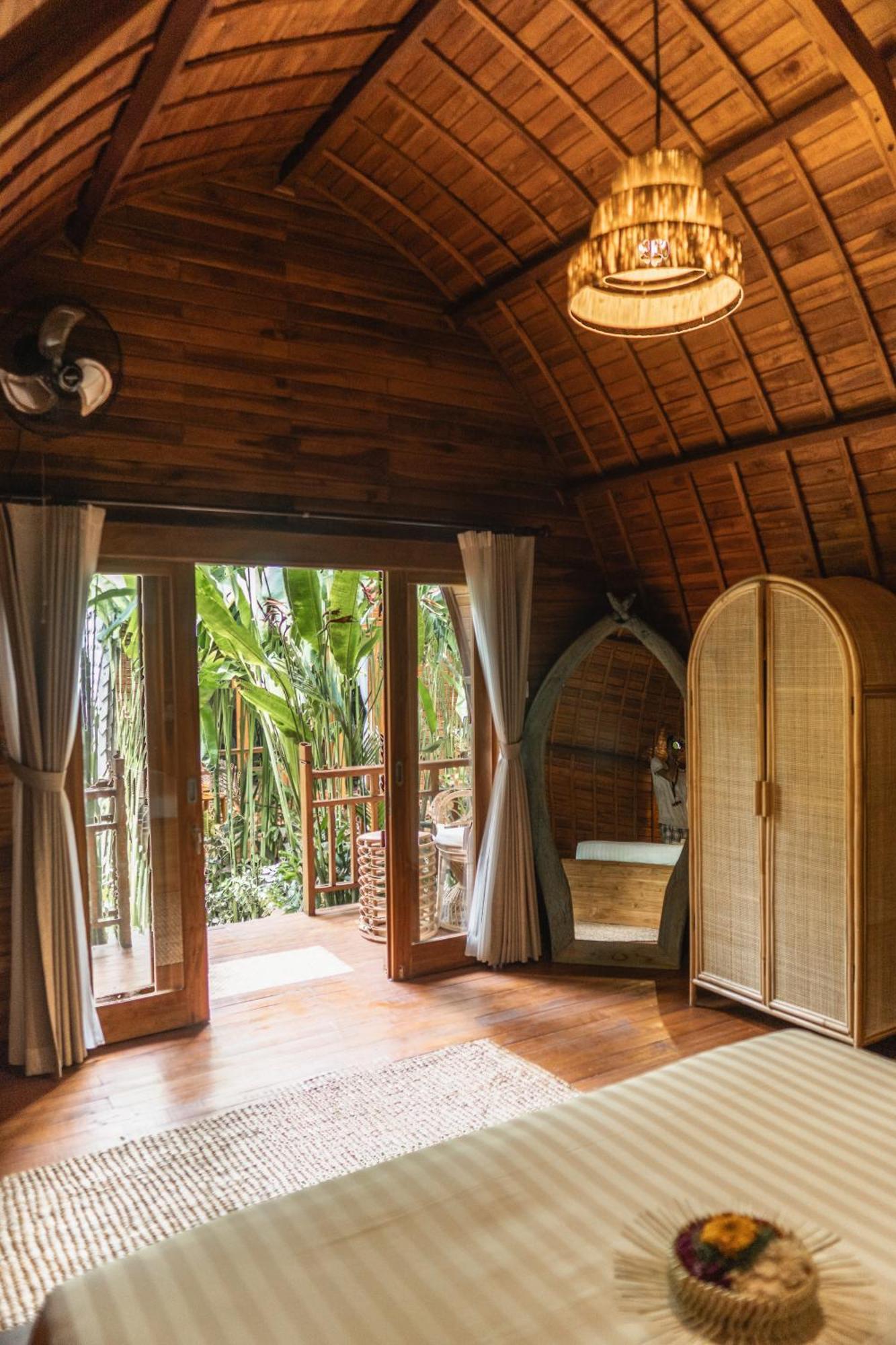 King Room Garden View