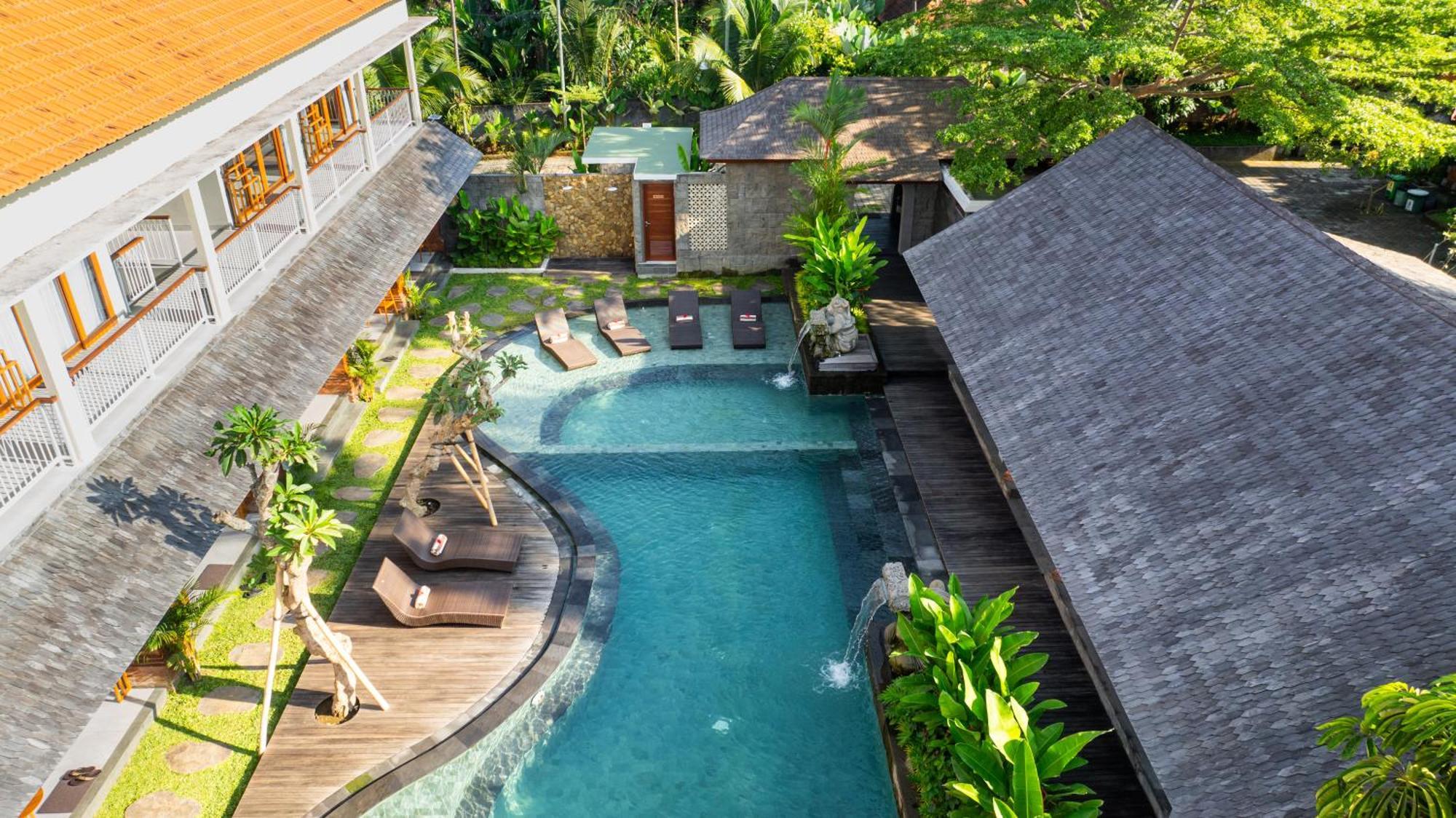Superior Room Pool View