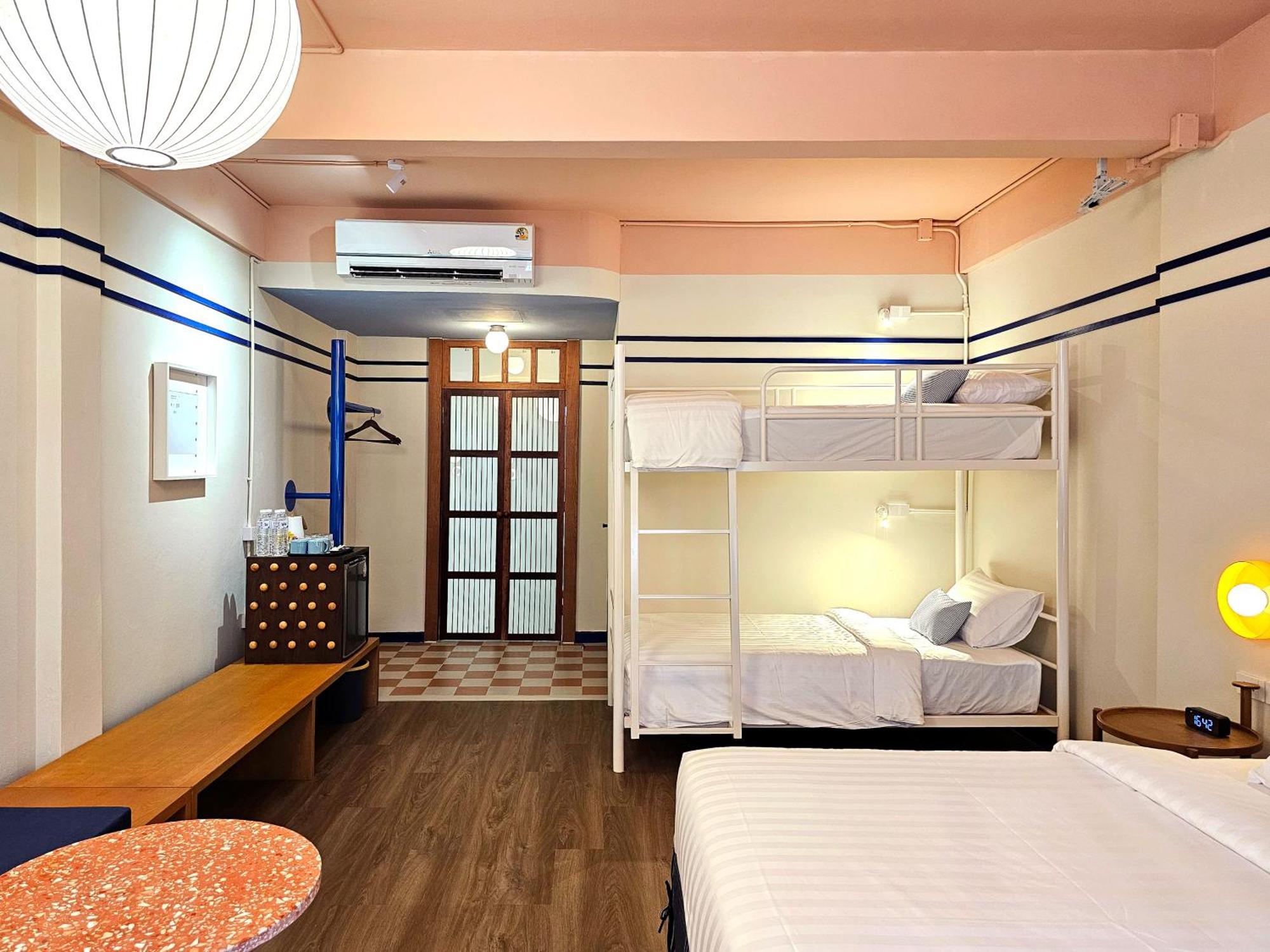 Classic Quadruple Room