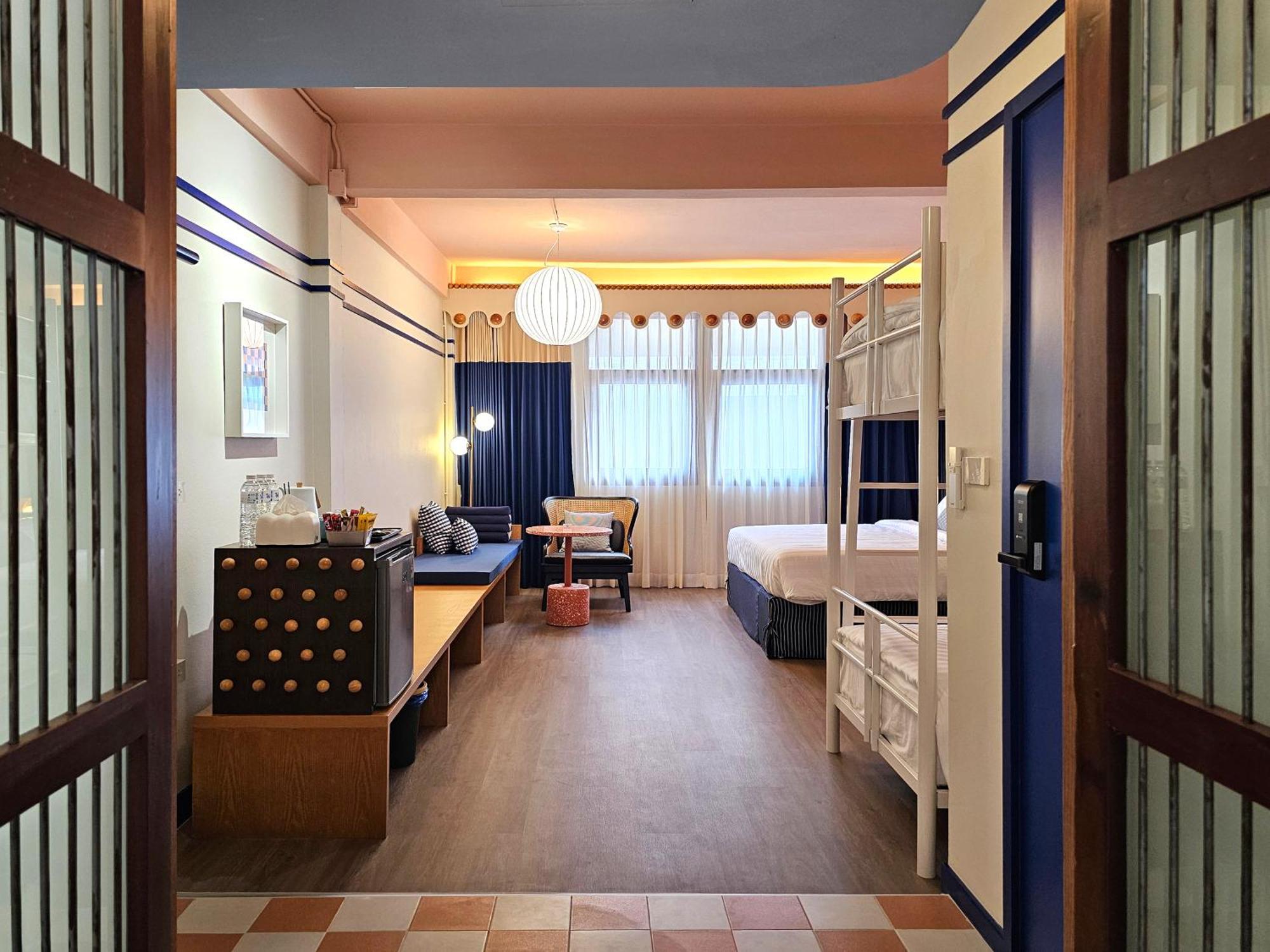 Classic Quadruple Room