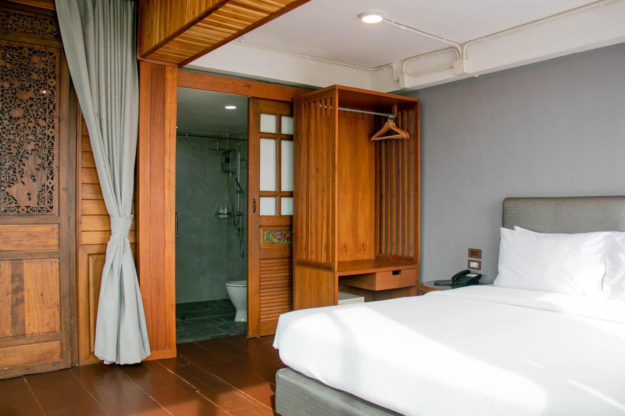 Ruen Lamphu Suite Second Building
