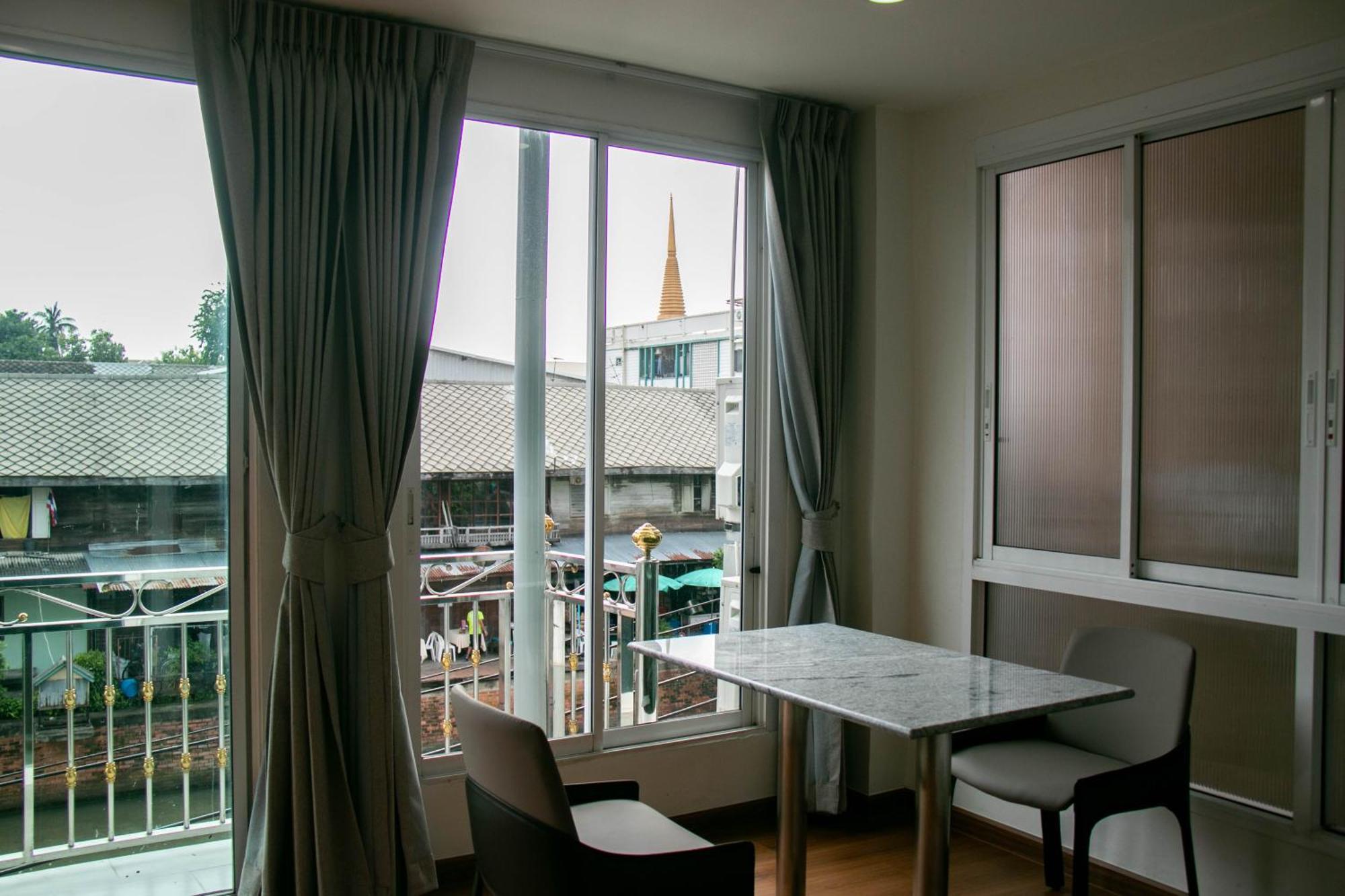 Suite Room Second Building