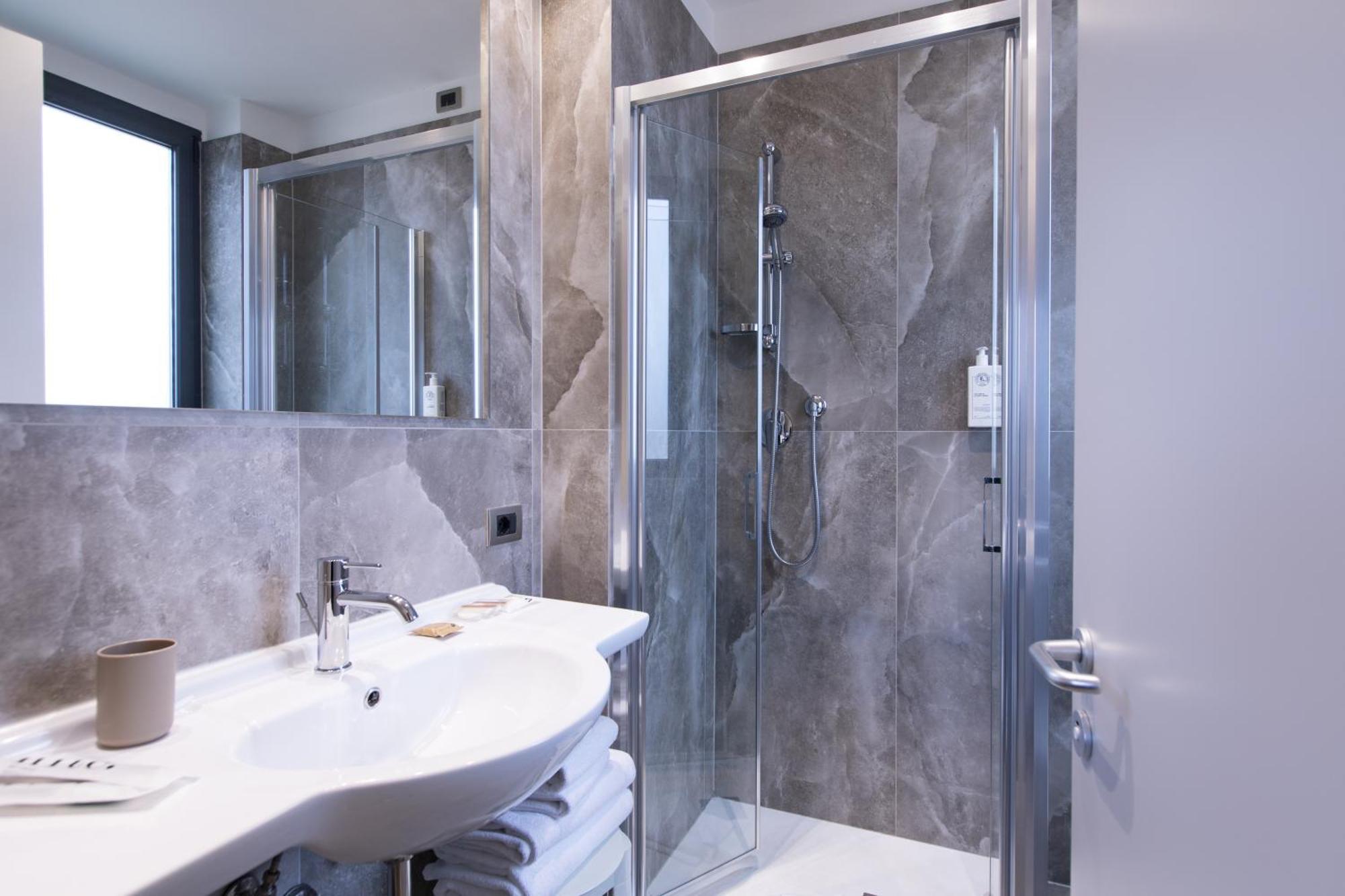 Standaard Kamer met Kingsize Bed en Balkon
