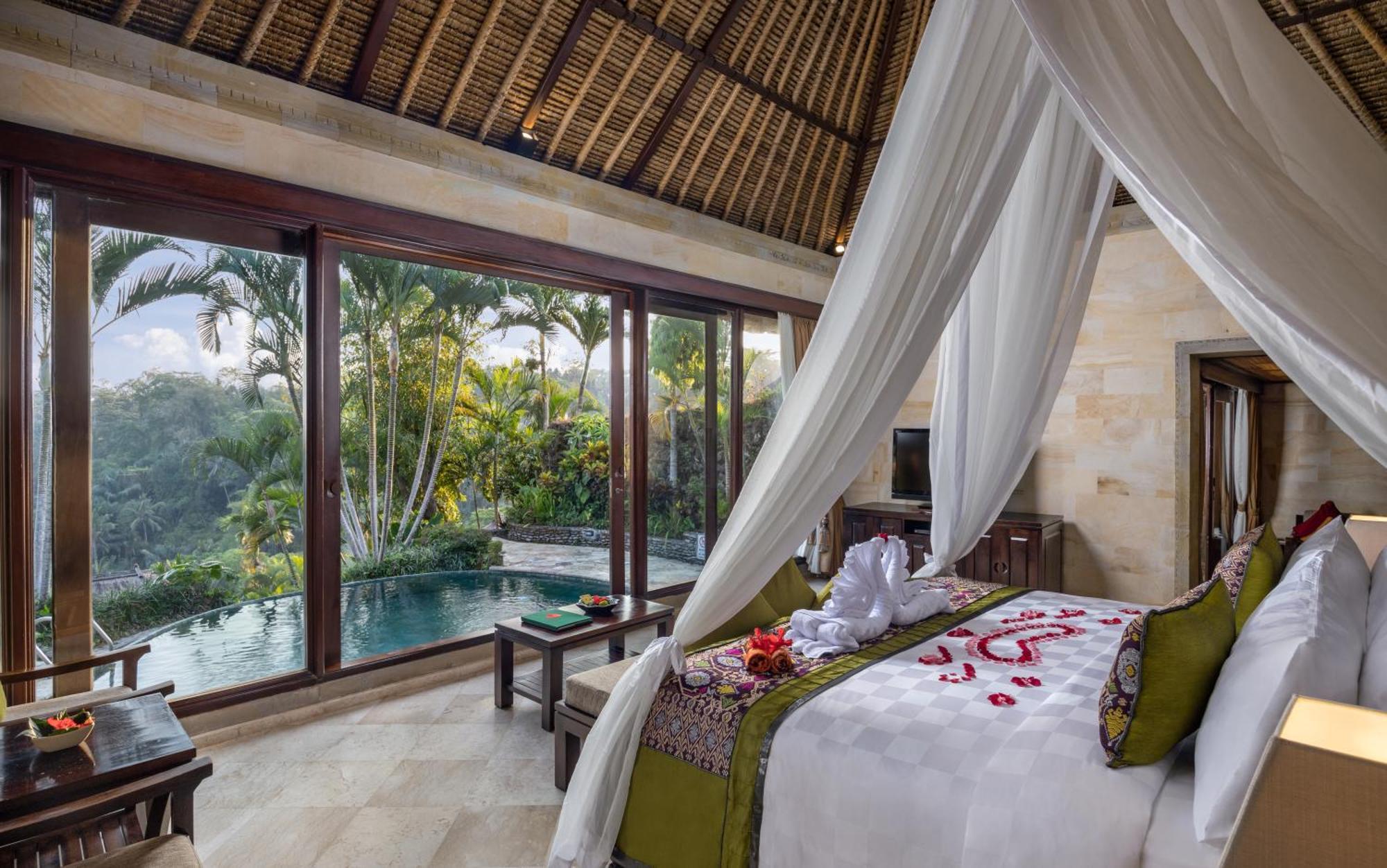 Royal Pool Villa 1 hour Massage