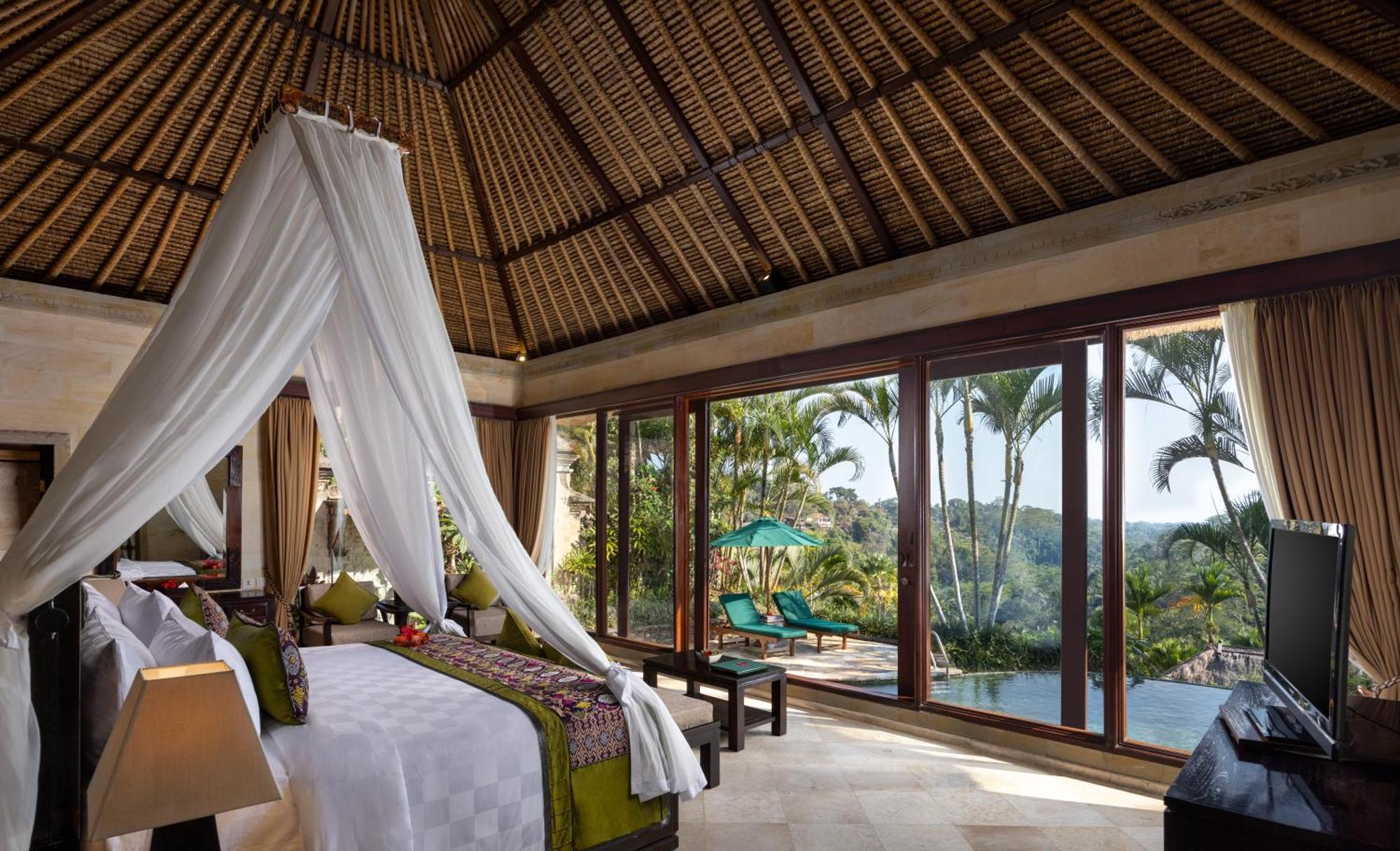 Royal Pool Villa 1 hour Massage